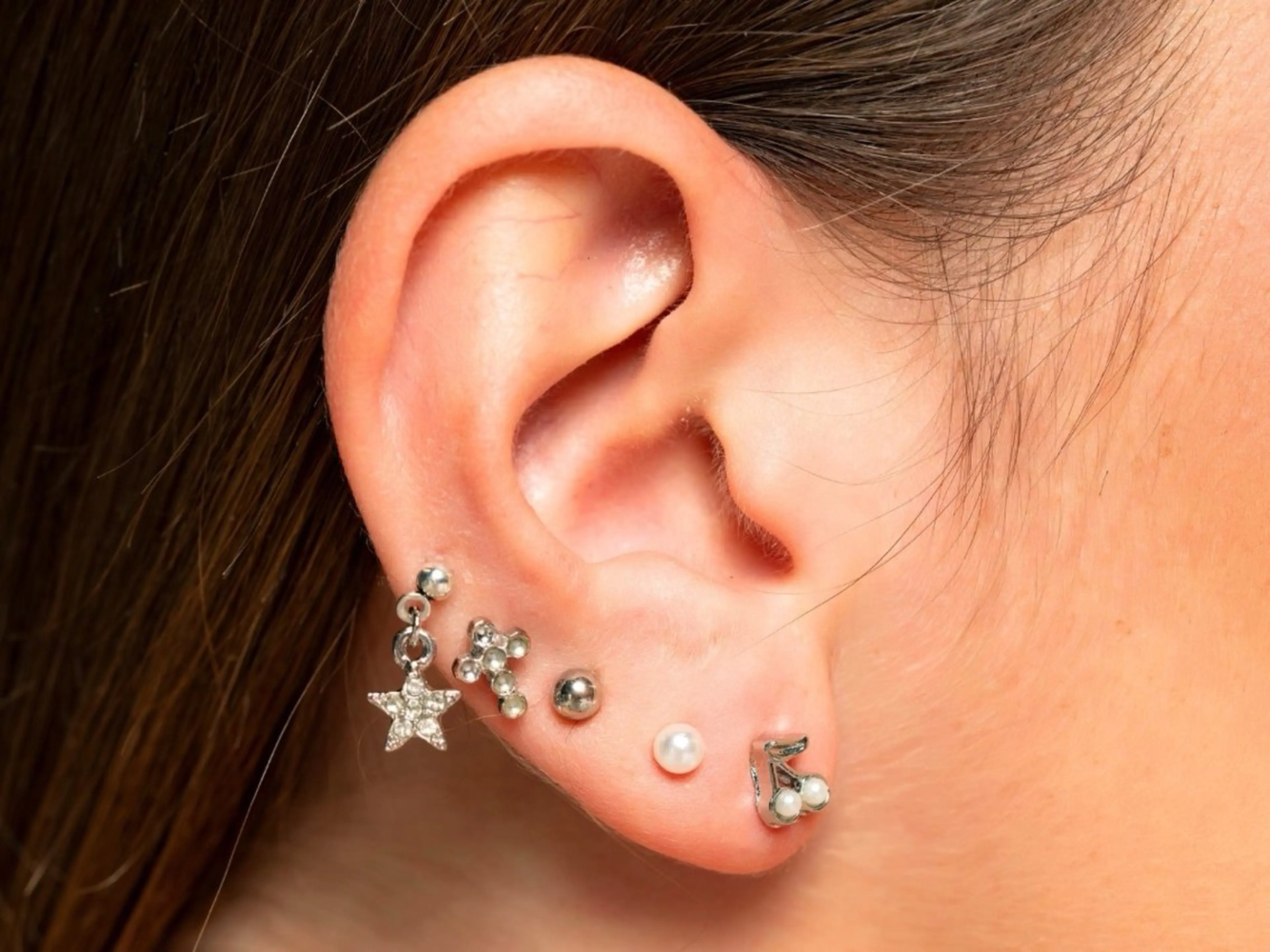 耳つぼジュエリー【小、中  2個】の写真