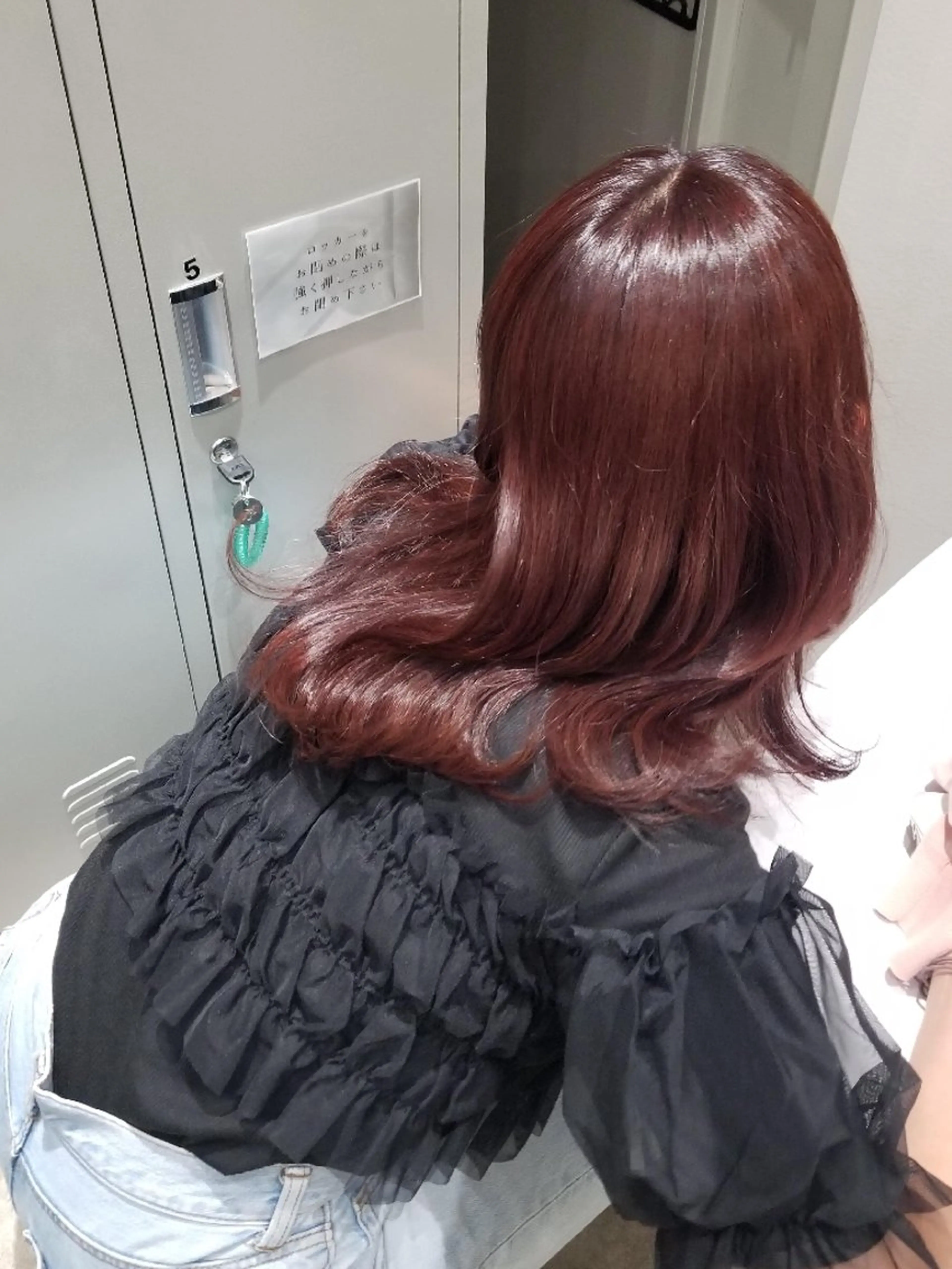 セミロング カラー カット ヘアカラー MignonS所属・森下 栞奈のヘアスタイル