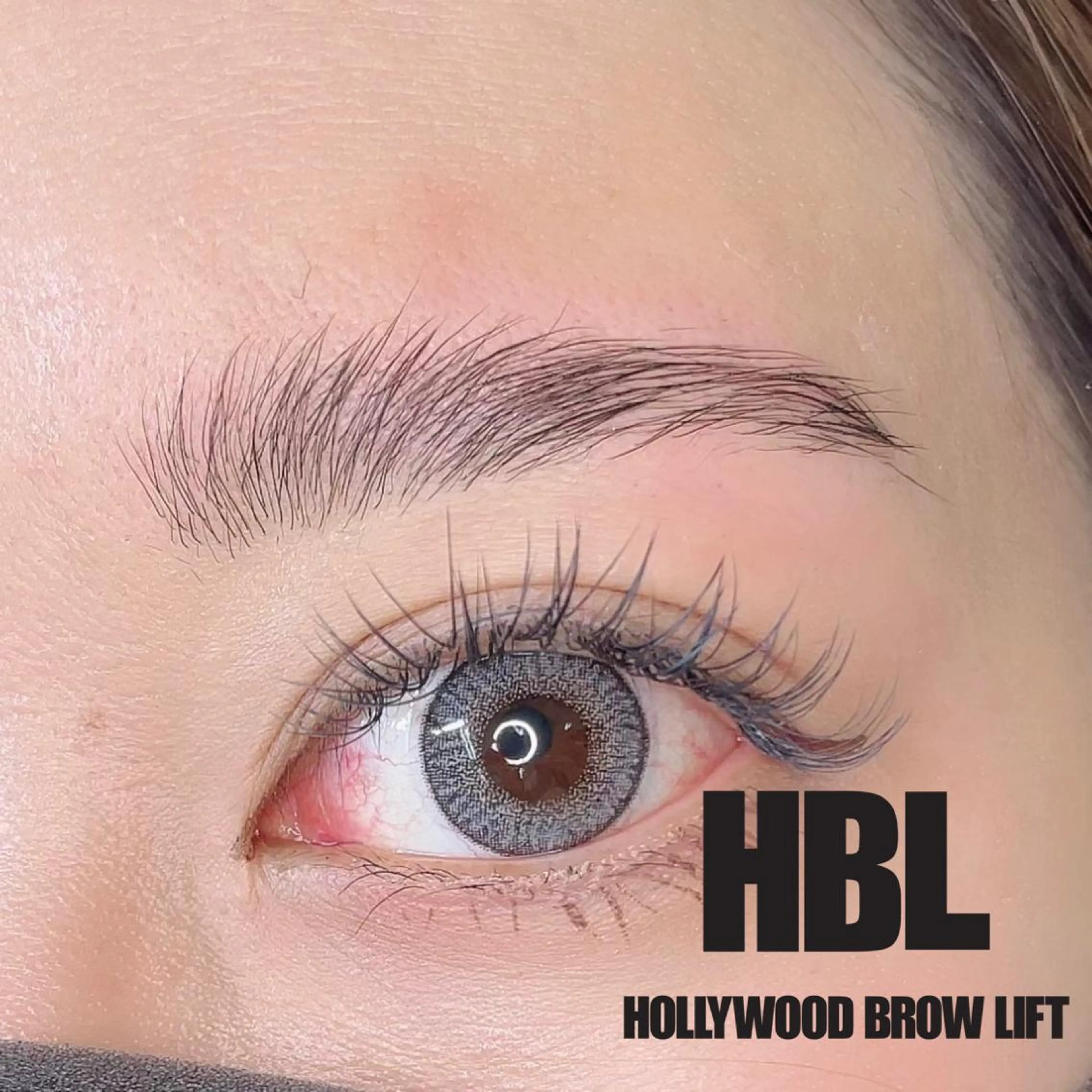 アイブロウ ハリウッドブロウリフト 🌺 SAKI 🌺のマツエク・マツパデザイン