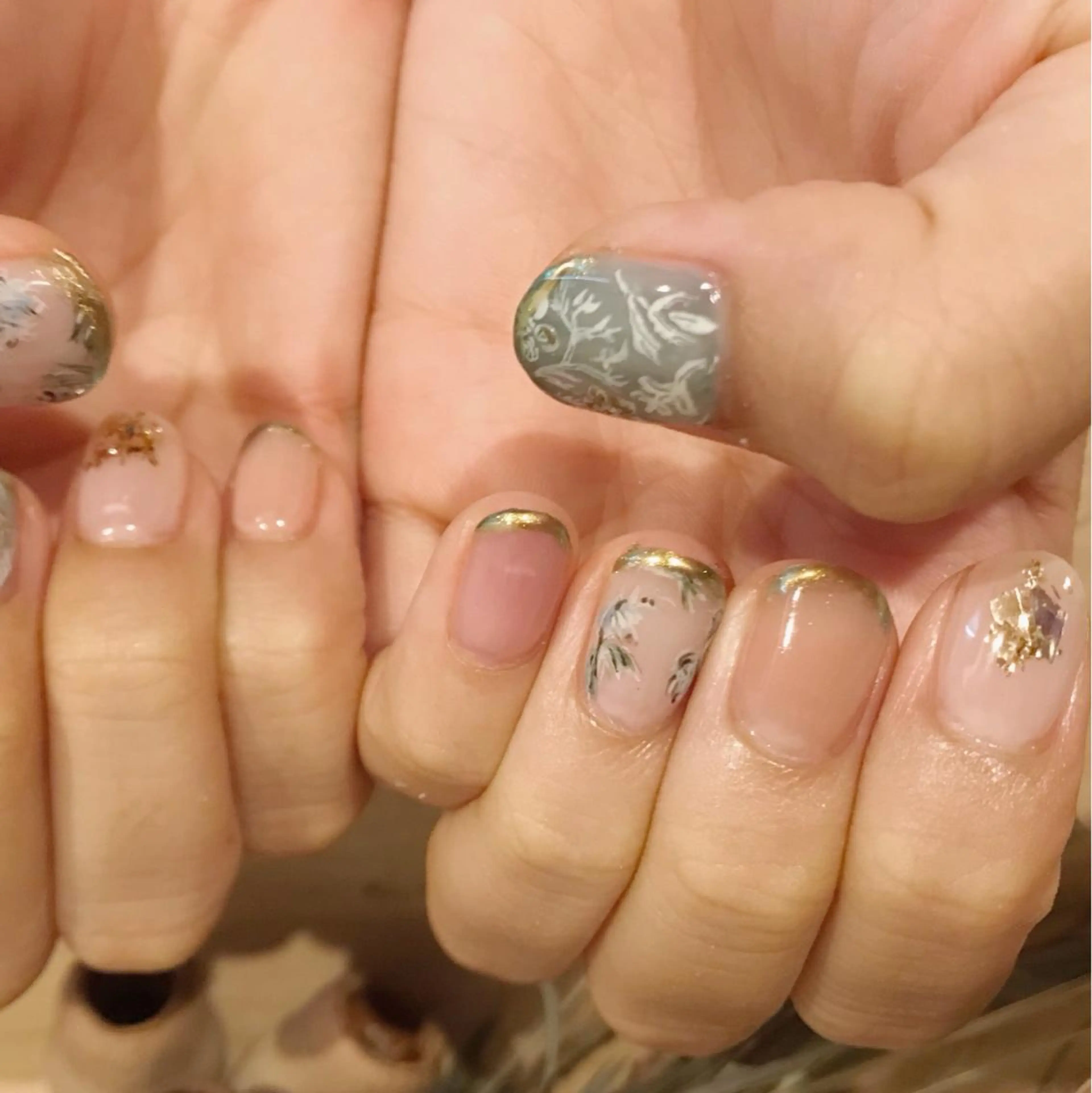 ネイル ハンドネイル フットネイル rebon＊ natsukiのネイルデザイン