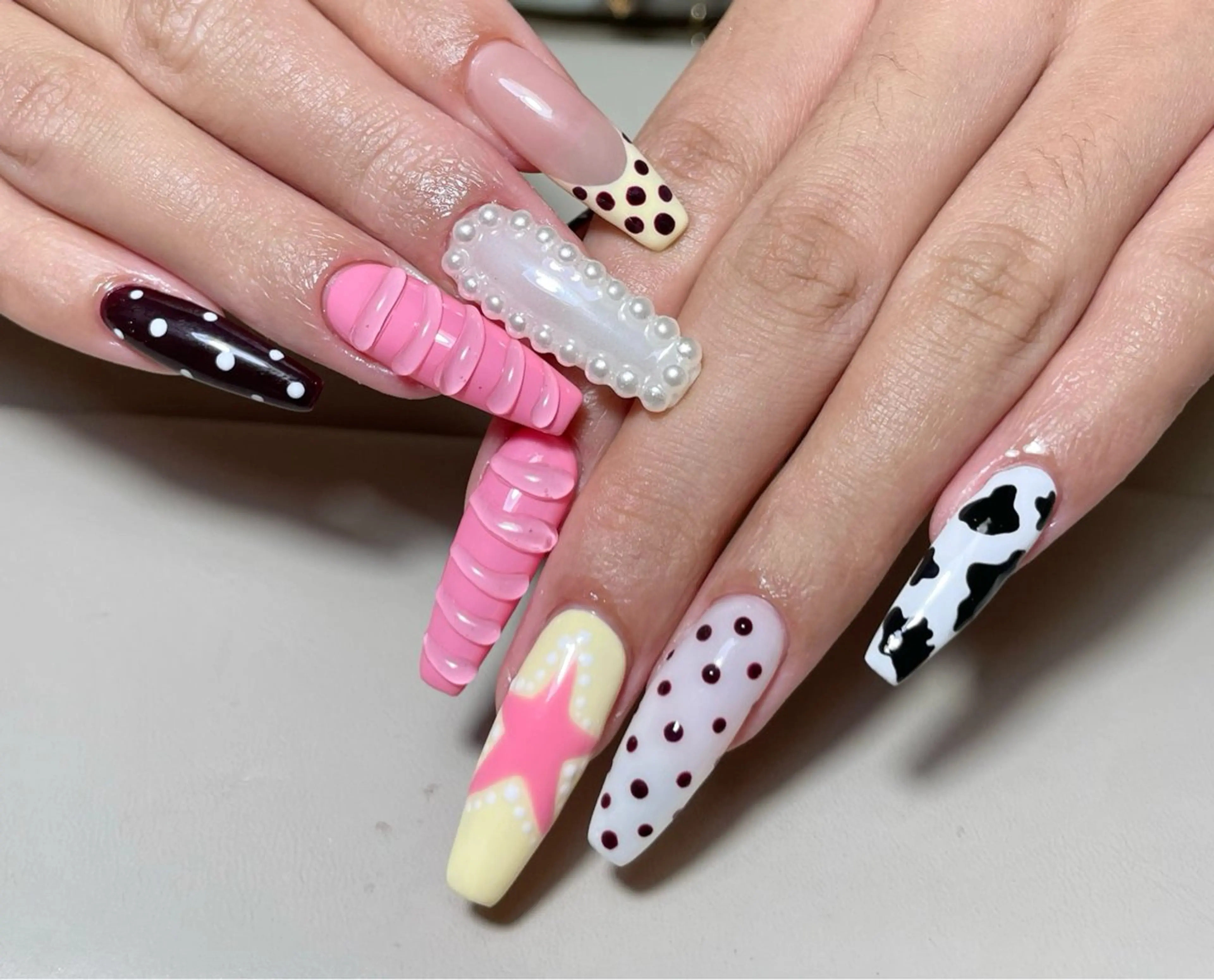 ネイル ハンドネイル ハンドケア 🍑 momo_nailのネイルデザイン