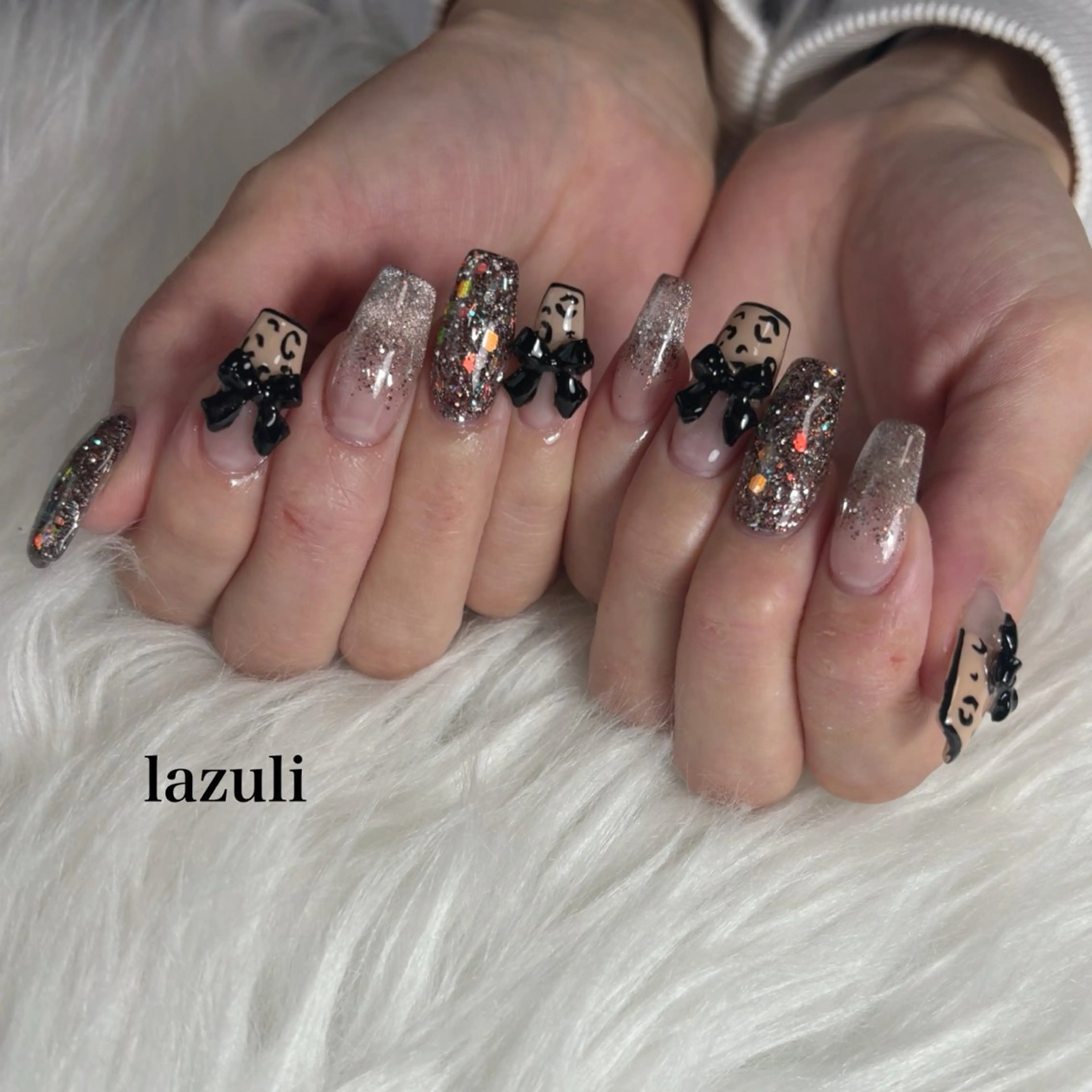 セミロング ハンドネイル Lazuli 💎のネイルデザイン