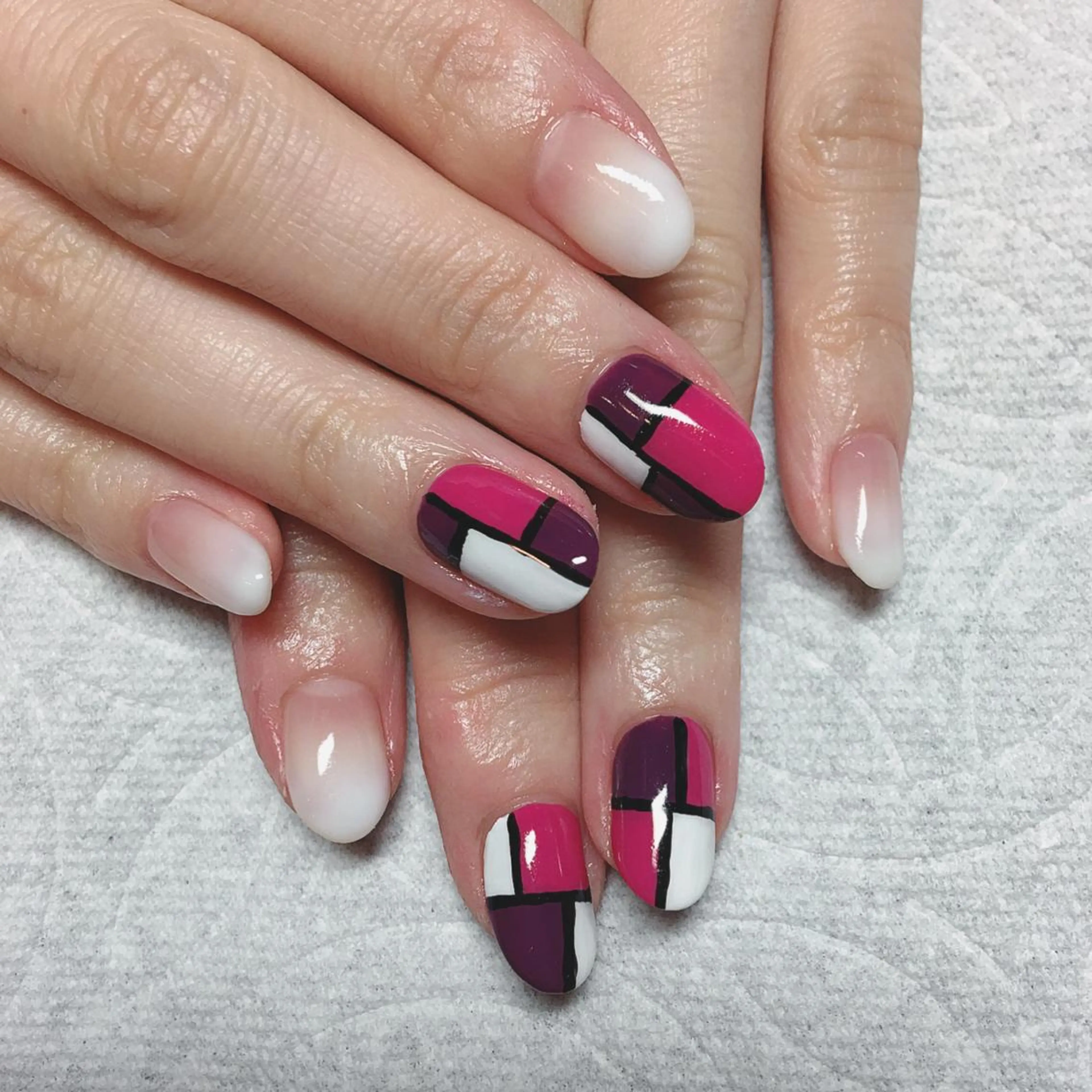 ネイル グラデーション マットネイル THECOLORS所属・近貞 莉奈のネイルデザイン