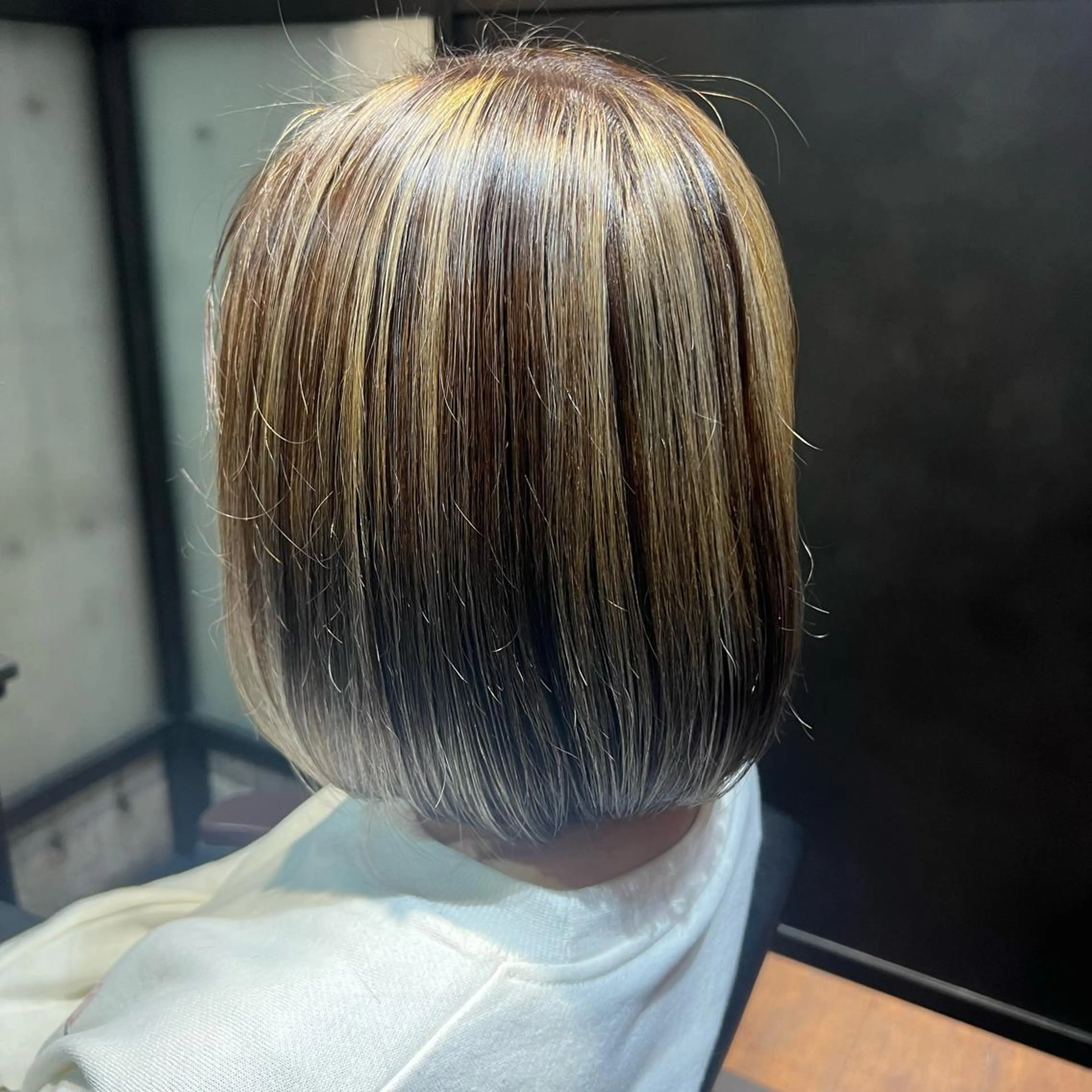 カラー newi TATSUのヘアスタイル