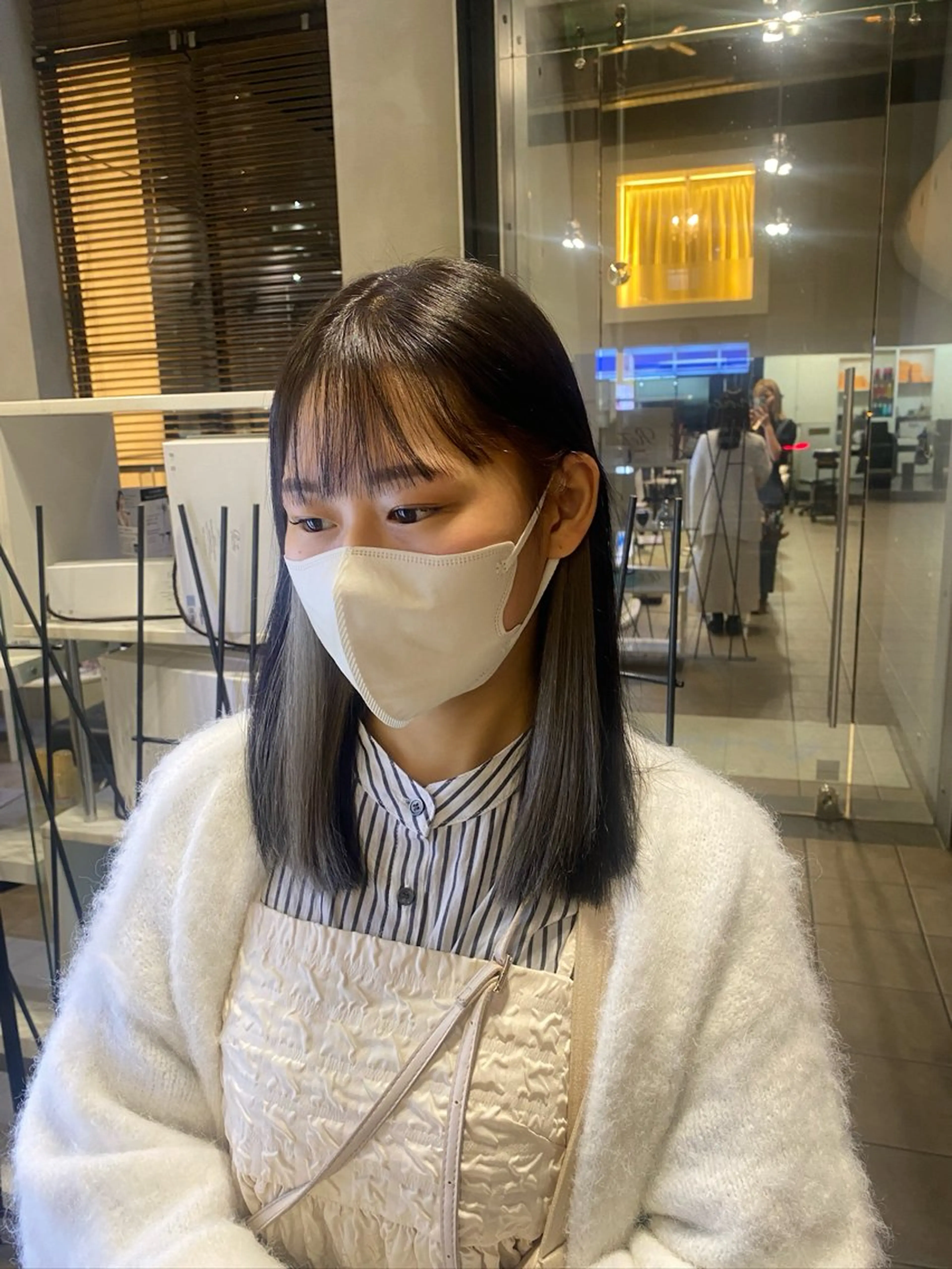 ミディアム ボブ 髪質改善 韓国風ヘア 縮毛矯正 トリートメント ヘアカラー ベージュ指名No1 加賀詩織のヘアスタイル