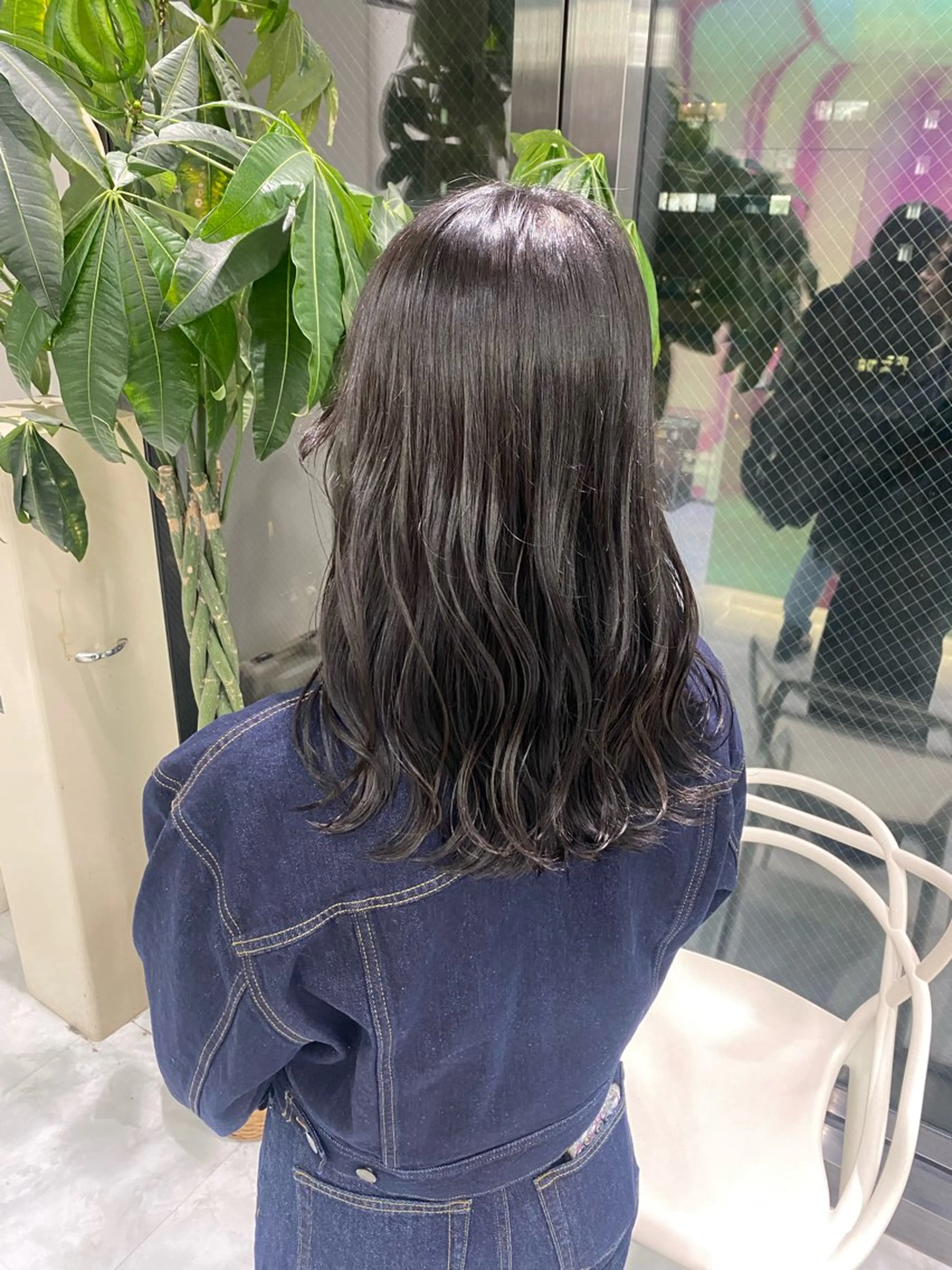 ロング カラー パーマ ヘアアレンジ 透明感ブリーチカラー 🌈TOMOHIROのヘアスタイル