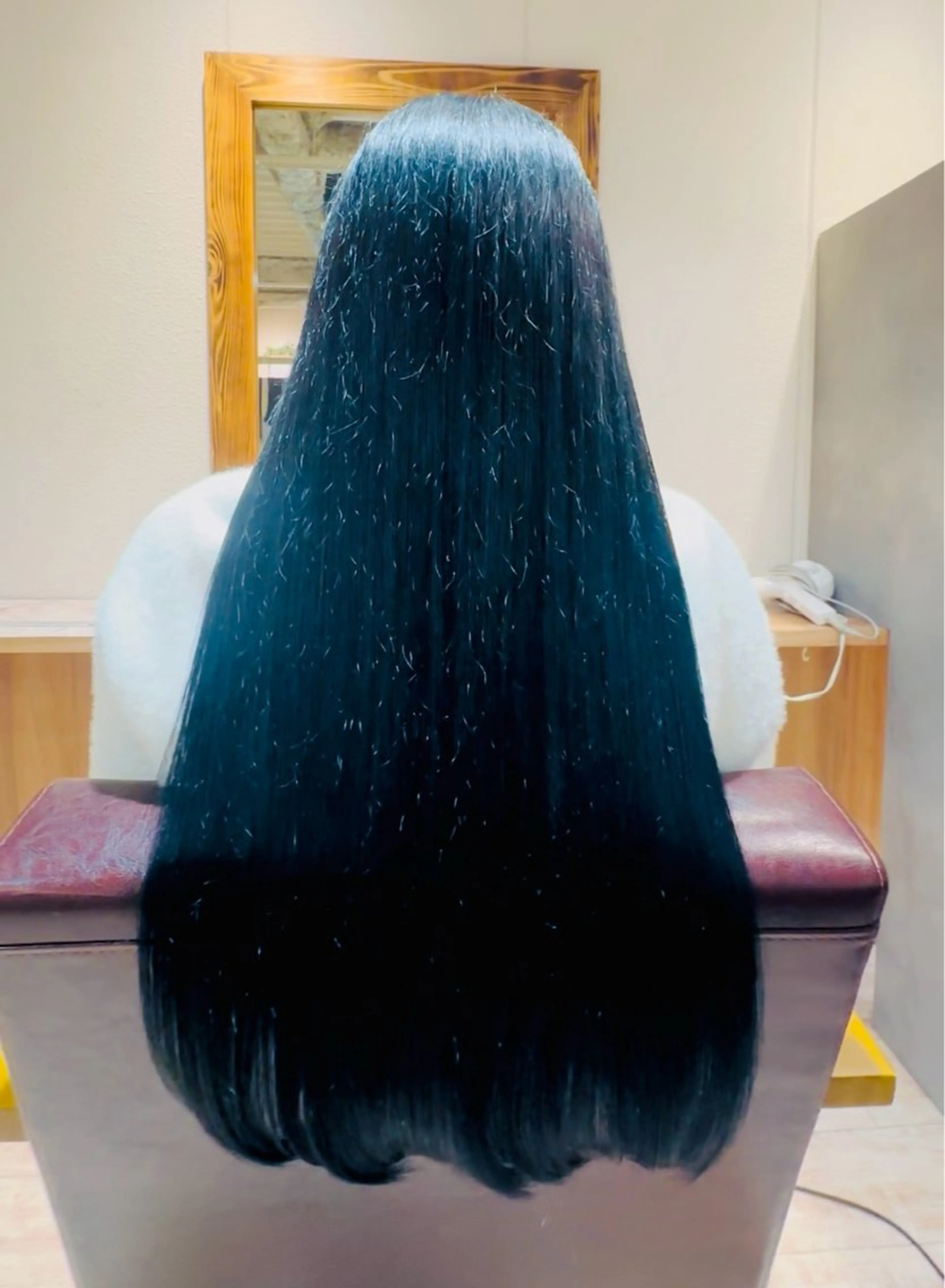 ロング カラー カイン トゥゾーのヘアスタイル