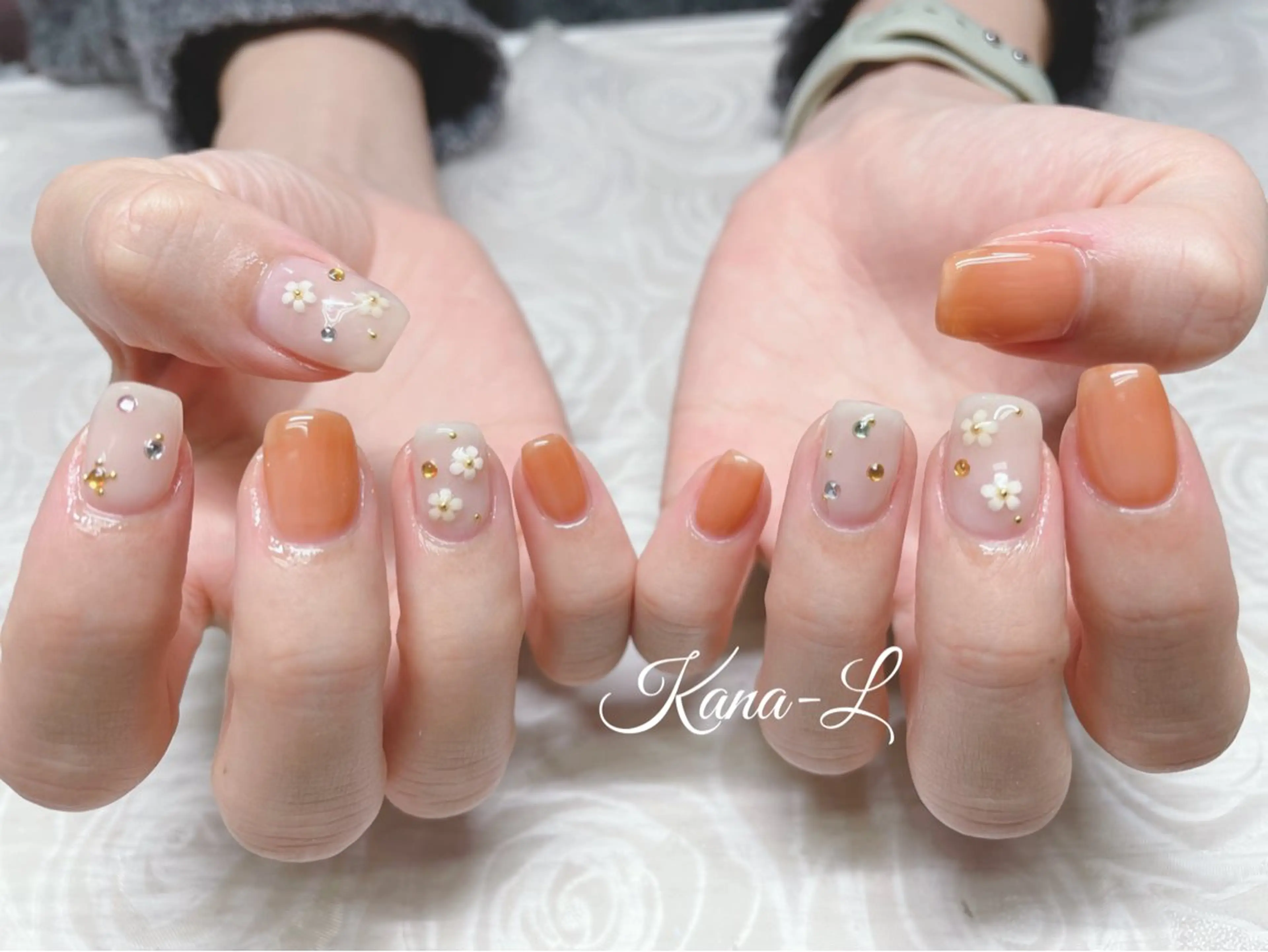 ネイル フラワーネイル ジェルネイル パラジェル ぷっくりネイル 芦辺 香奈のネイルデザイン