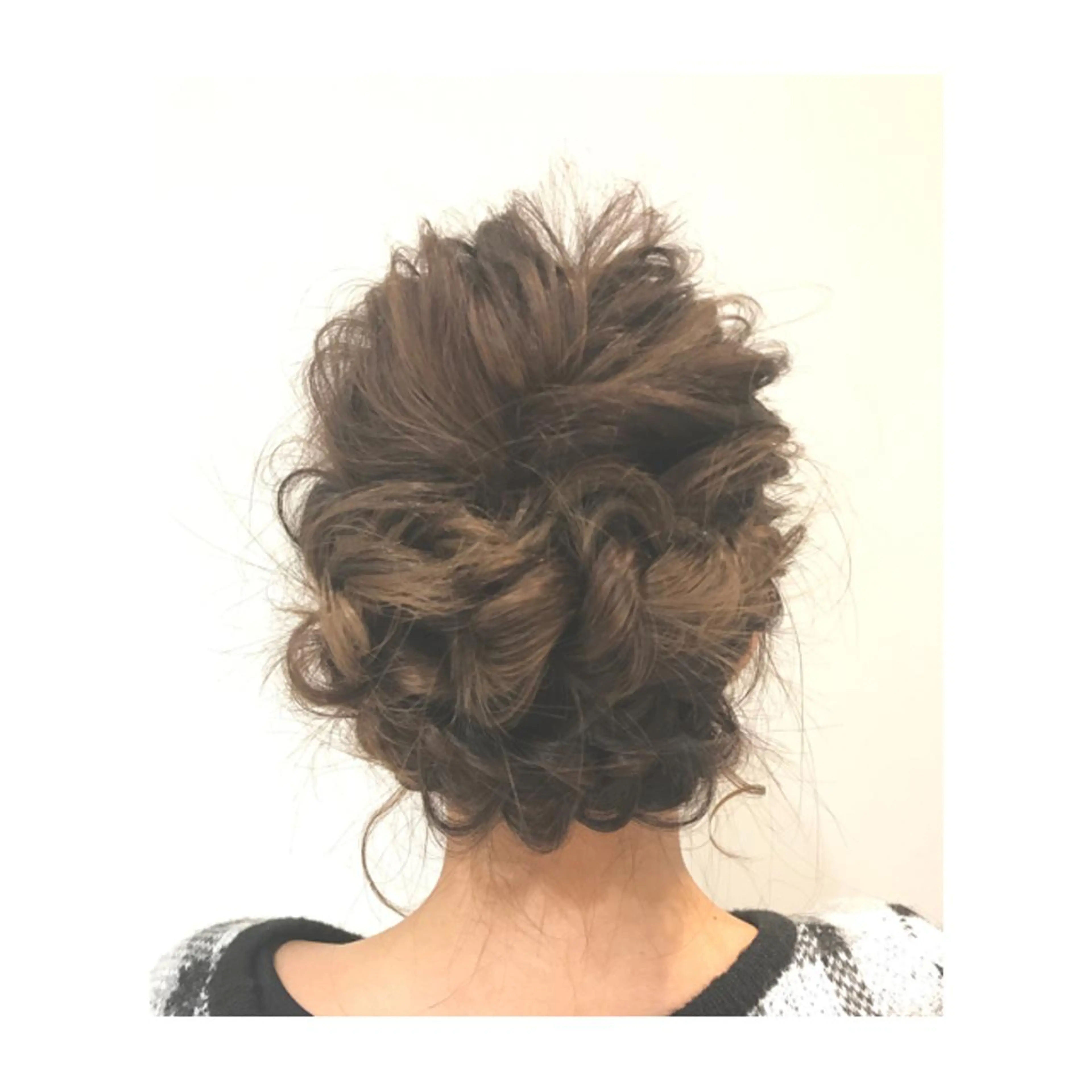 ミディアム セミロング ロング ヘアアレンジ 若林 美由希のヘアスタイル