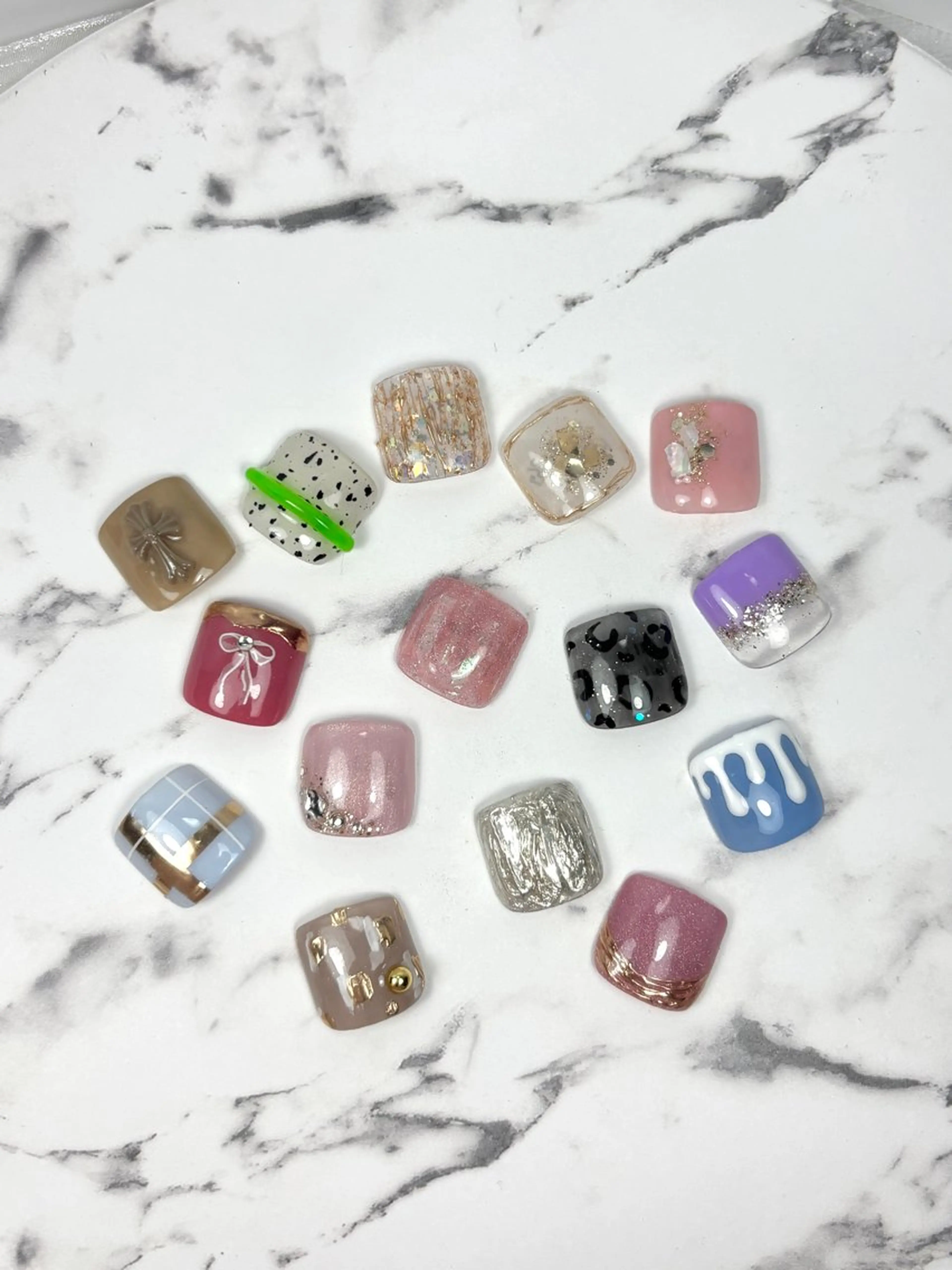 ネイル ジェルネイル マグネットネイル ニュアンスネイル オフィスネイル ワンカラーネイル フットネイル NailSalon Nicoai所属・NailSalon Nicoaiのネイルデザイン