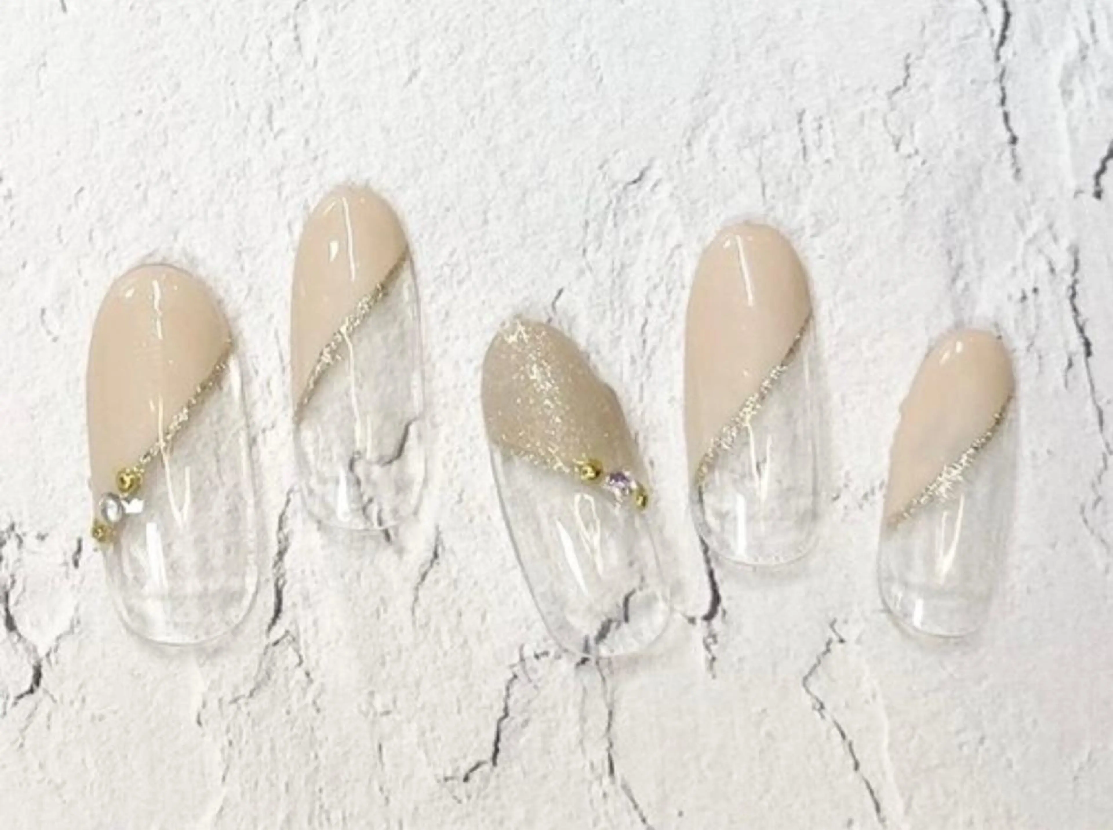 ネイル ハンドネイル ハンドケア UniqueNail 長さだし専門店のネイルデザイン