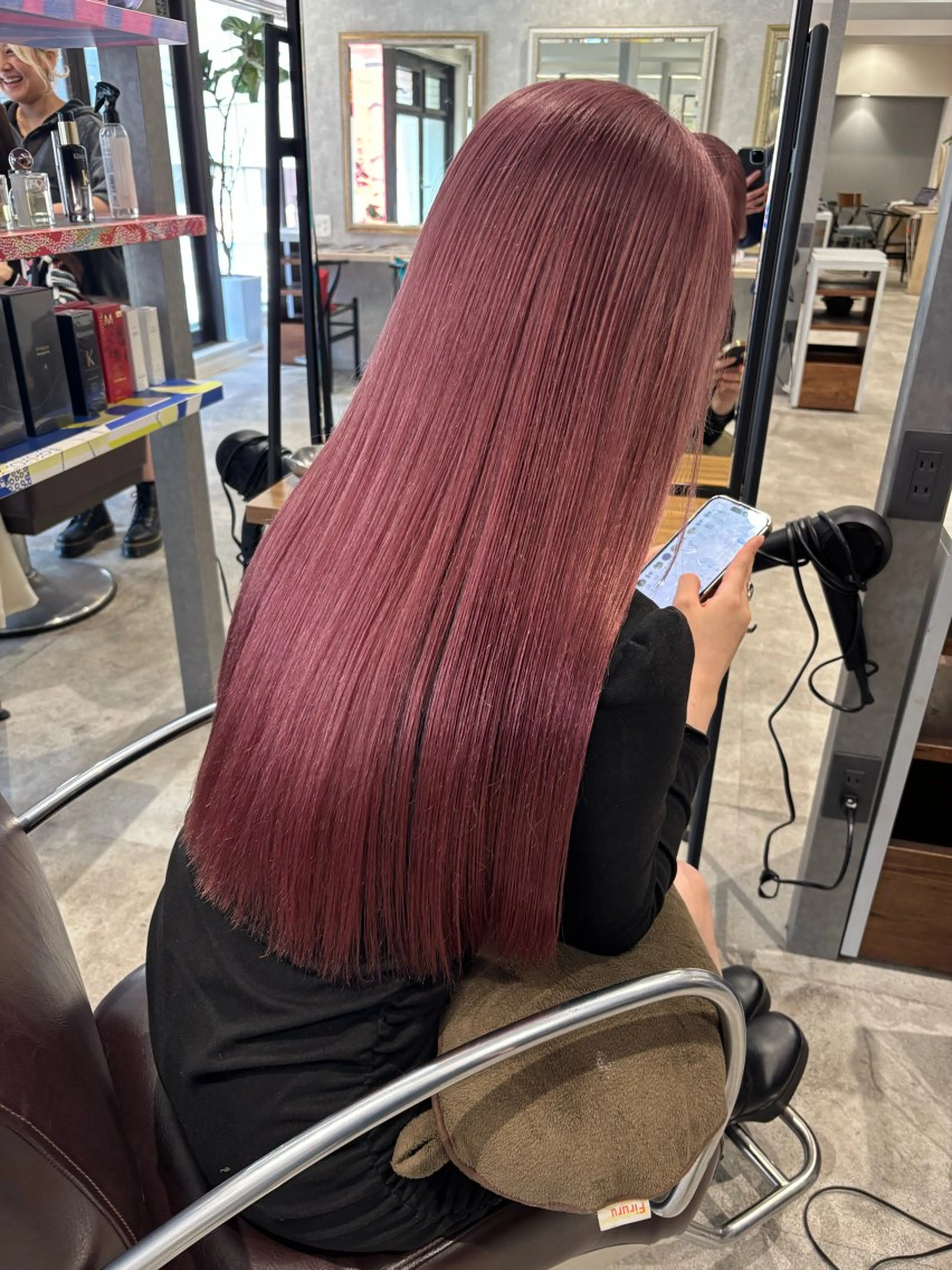 ロング カラー ブリーチ ケアブリーチ 透明感カラー デザインカラー ダブルカラー カット ヘアカラー RURI韓国ボブ 🇰🇷タッセルボブのヘアスタイル