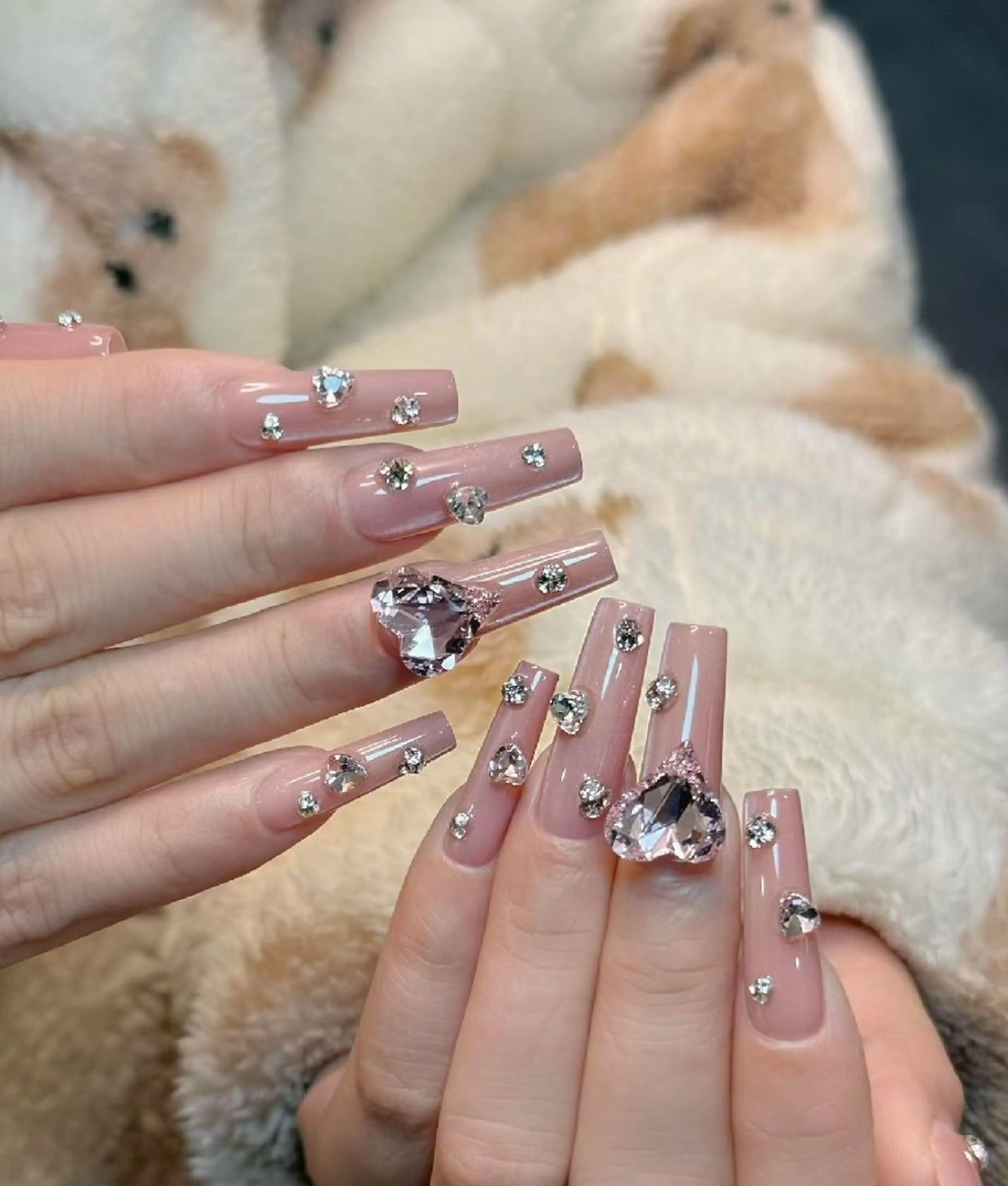 ネイル ハート キラキラネイル ピンク スクエアネイル ストーンネイル ハンドネイル ネイリストゆか💅 長さだし、深爪矯正のネイルデザイン