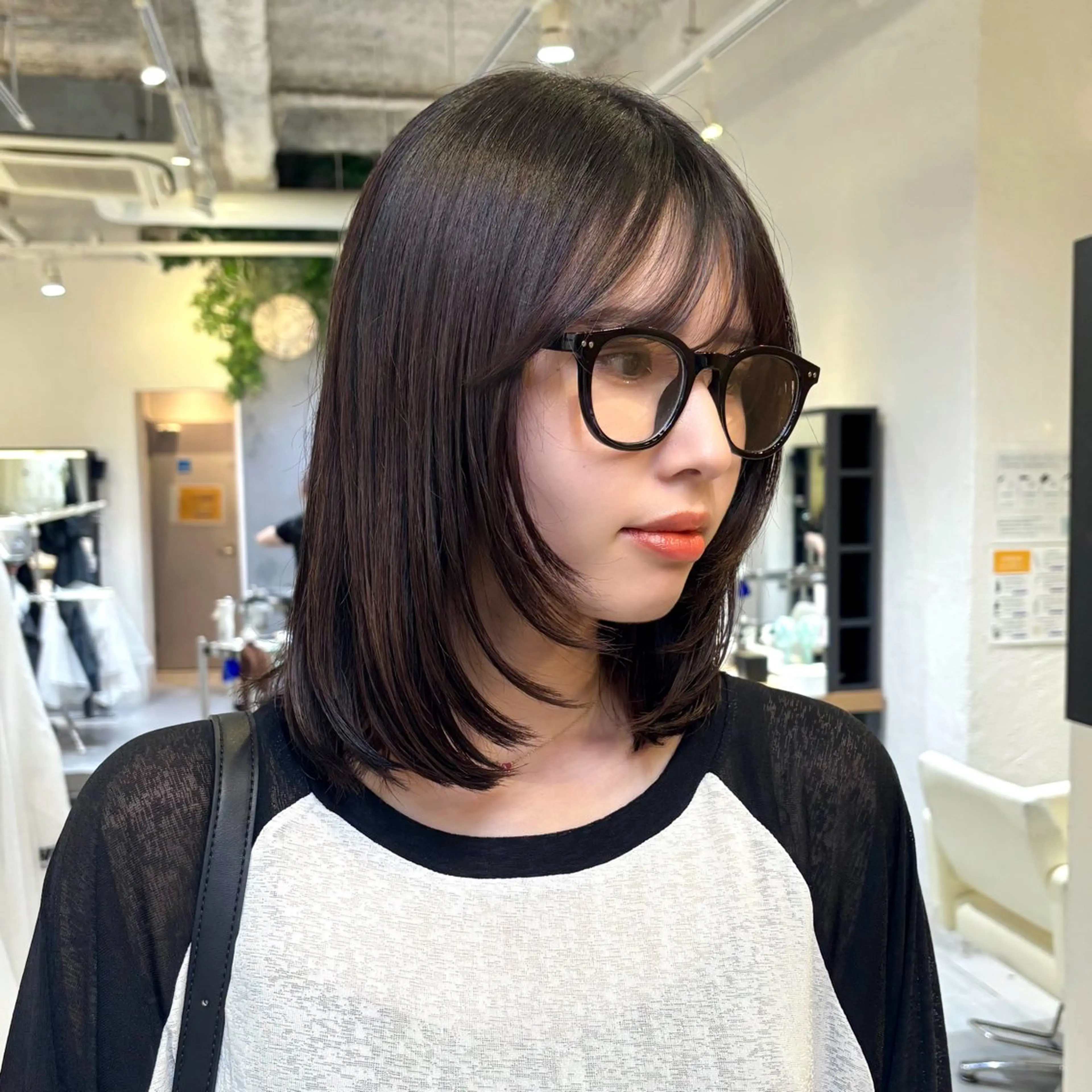 ミディアム ミディアムレイヤー レイヤーカット カット MASHU Grandvase所属・めい/透明感カラー /似合わせカットのヘアスタイル