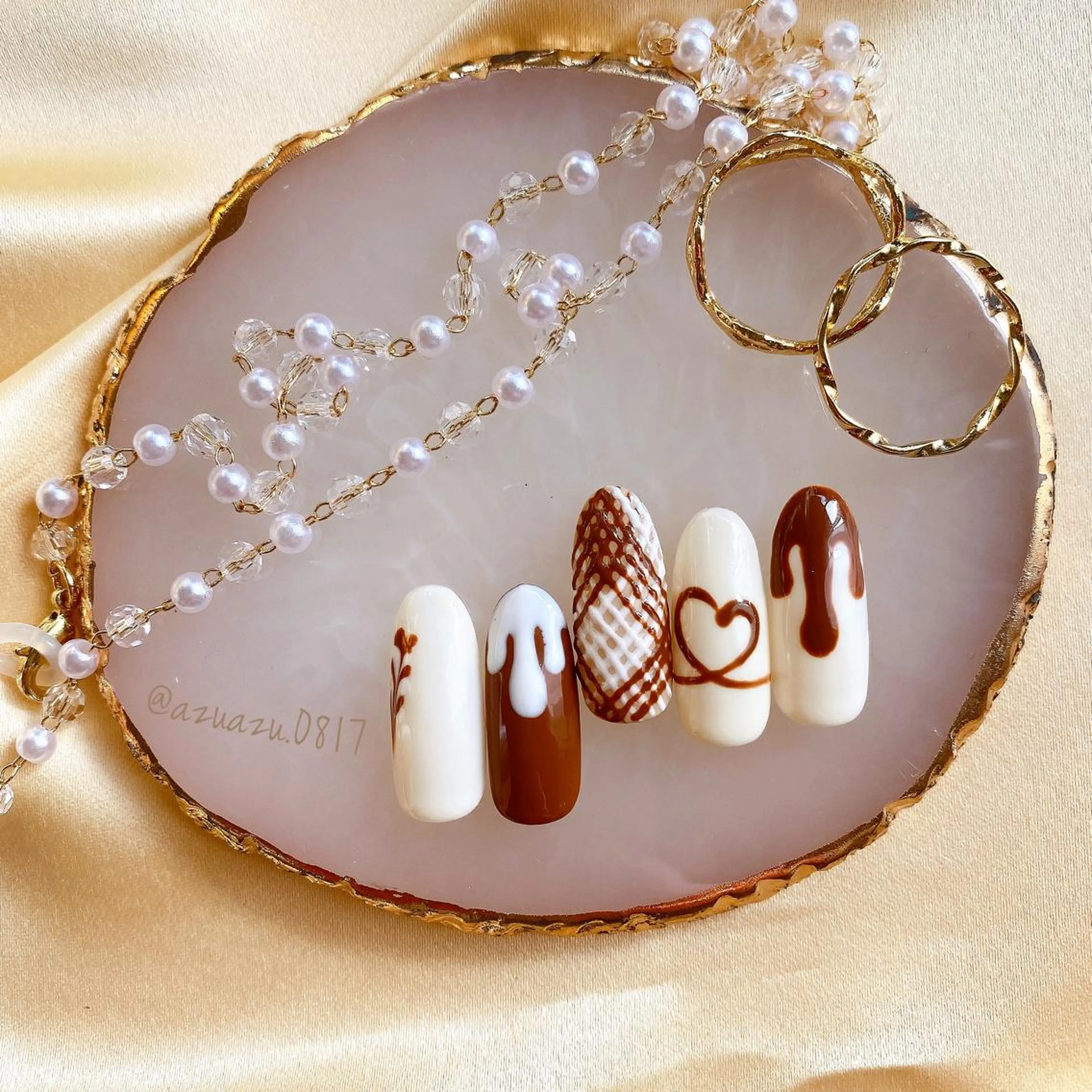 ネイル バレンタイン hair&nail ROOTS所属・ﾍｱﾒｲｸ&ﾈｲﾙ ♥️Azuのネイルデザイン