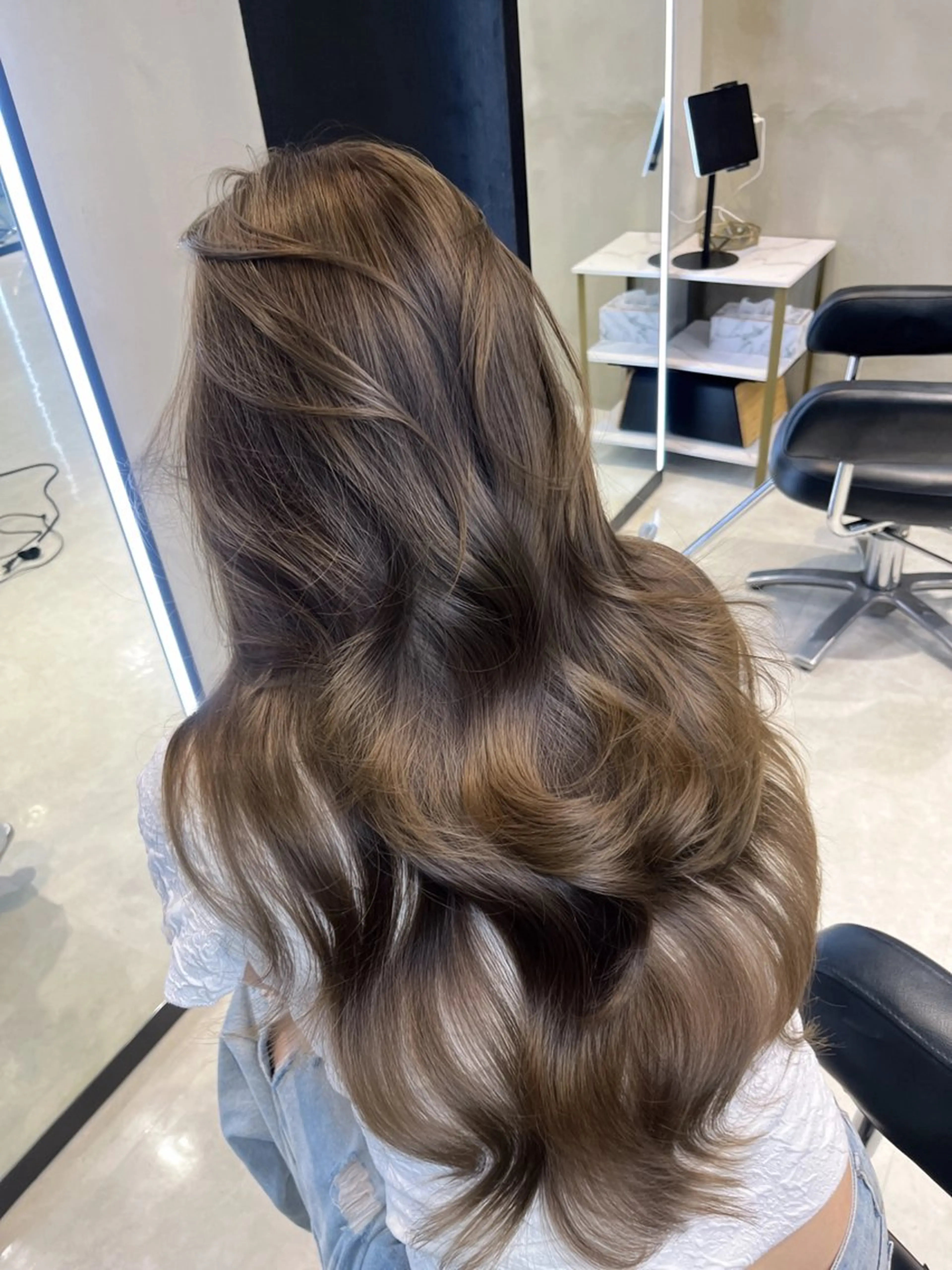 ロング カット ヘアカラー トリートメント 海野翔吾🇨🇳 ワンホンレイヤーのヘアスタイル