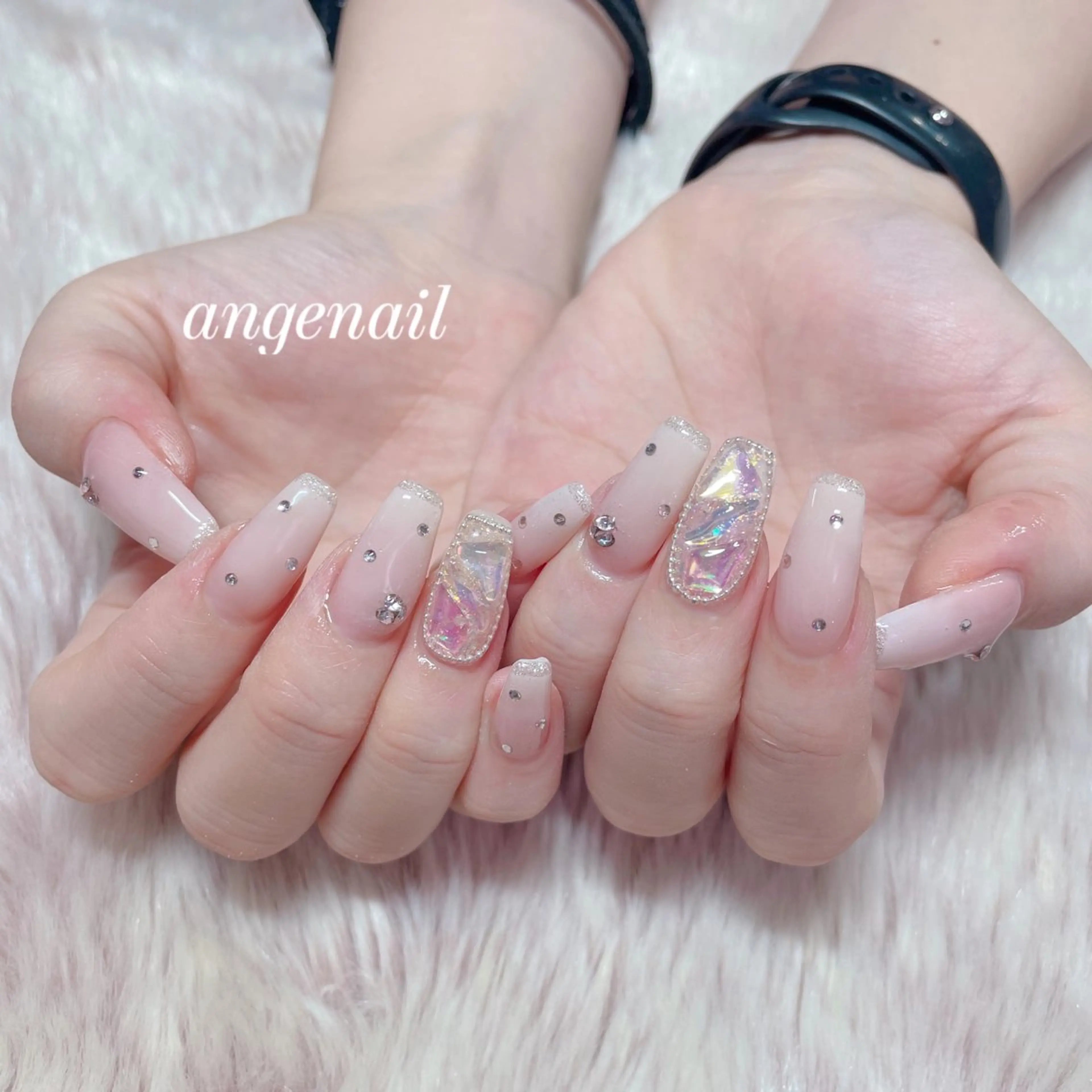 ネイル ハンドネイル オーナーネイリスト MAKIのネイルデザイン