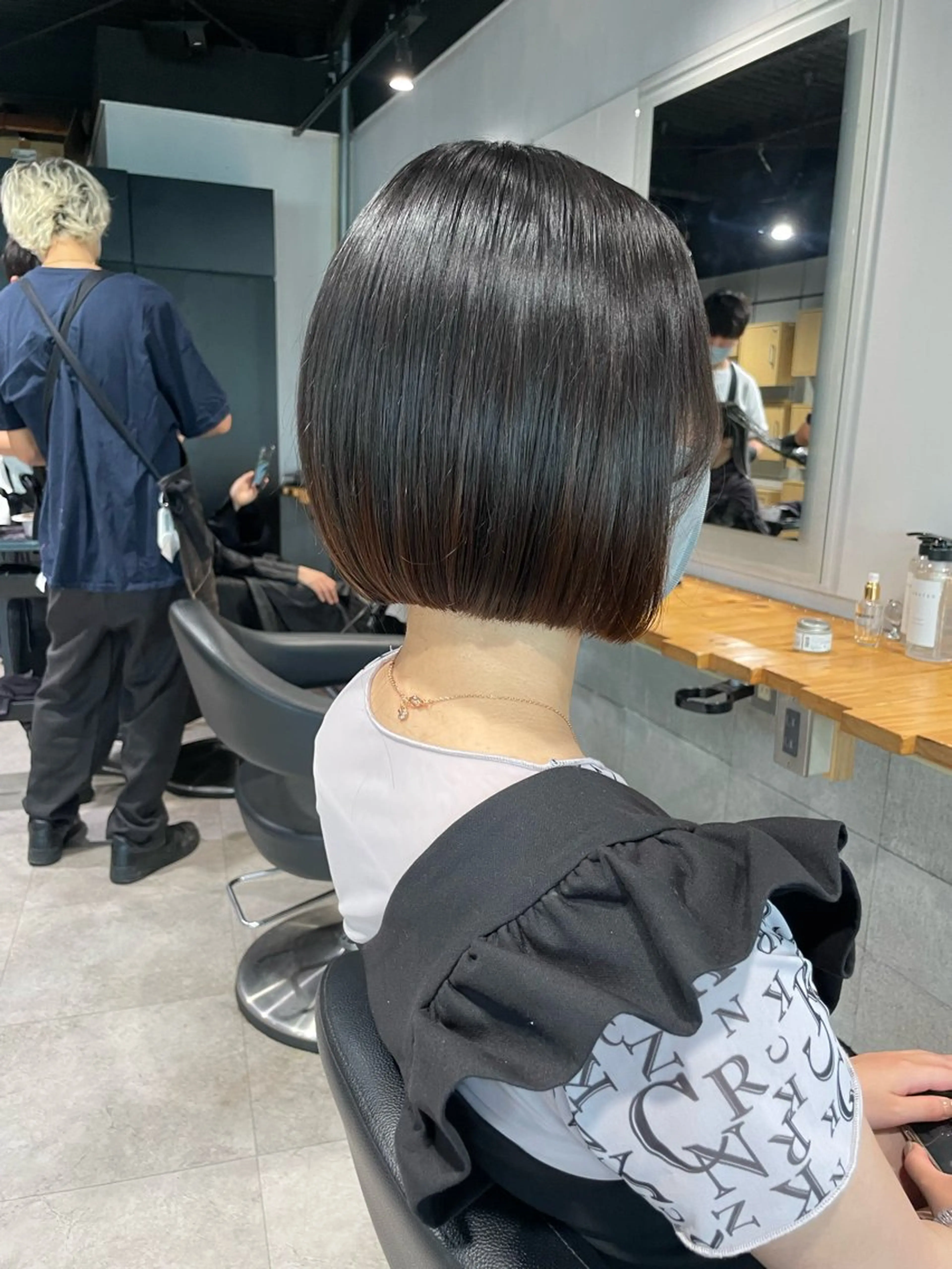 ショート カラー カット ヘアカラー トリートメント ヘッドスパ ヘアセット 🦋ハイトーンボブ ショート🦋トシキのヘアスタイル