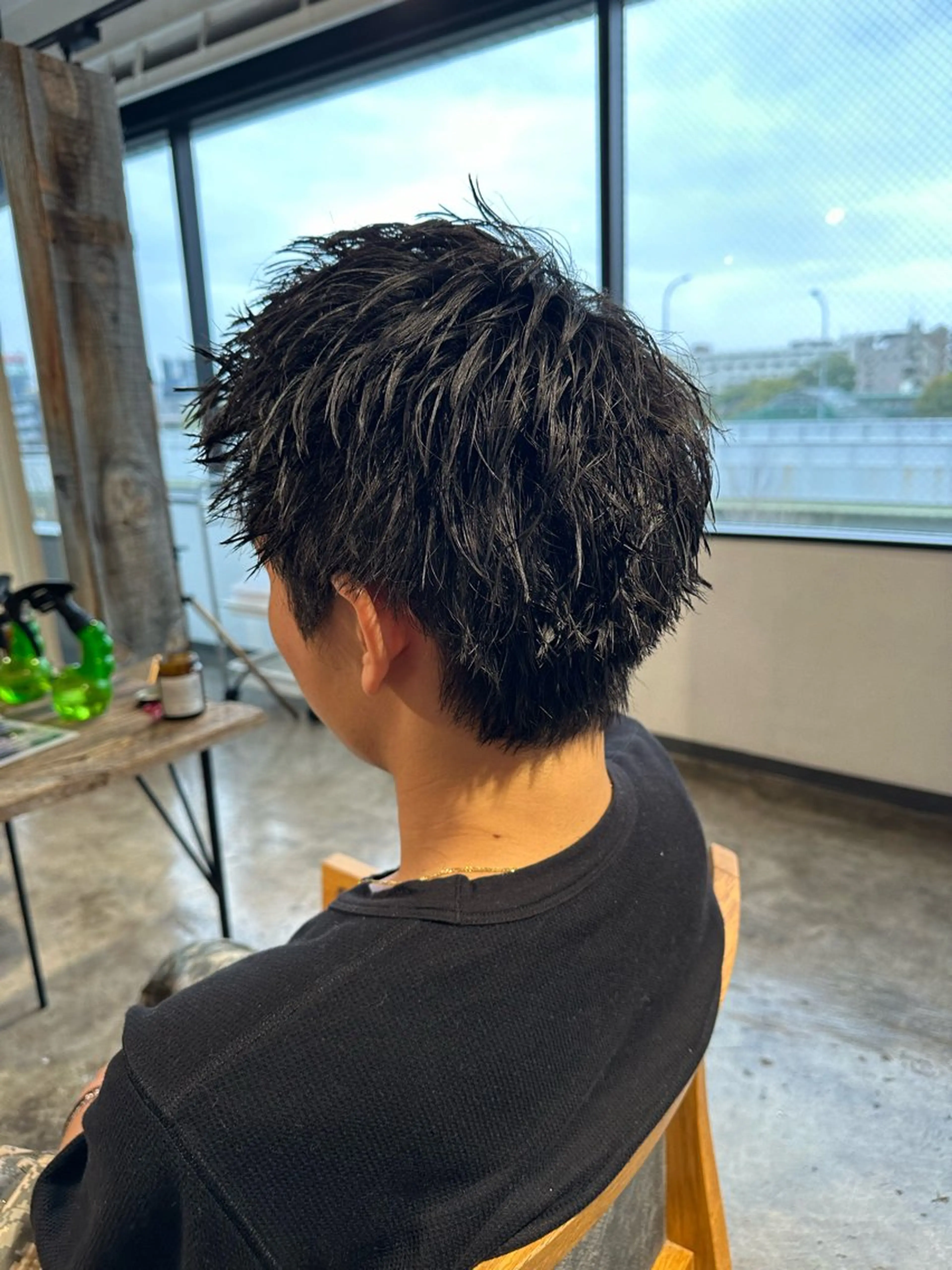 ショート パーマ メンズ センターパート フェードカット メンズパーマ プードルパーマ スキンフェード 【メンズ職人】 ✂️佐藤友のヘアスタイル