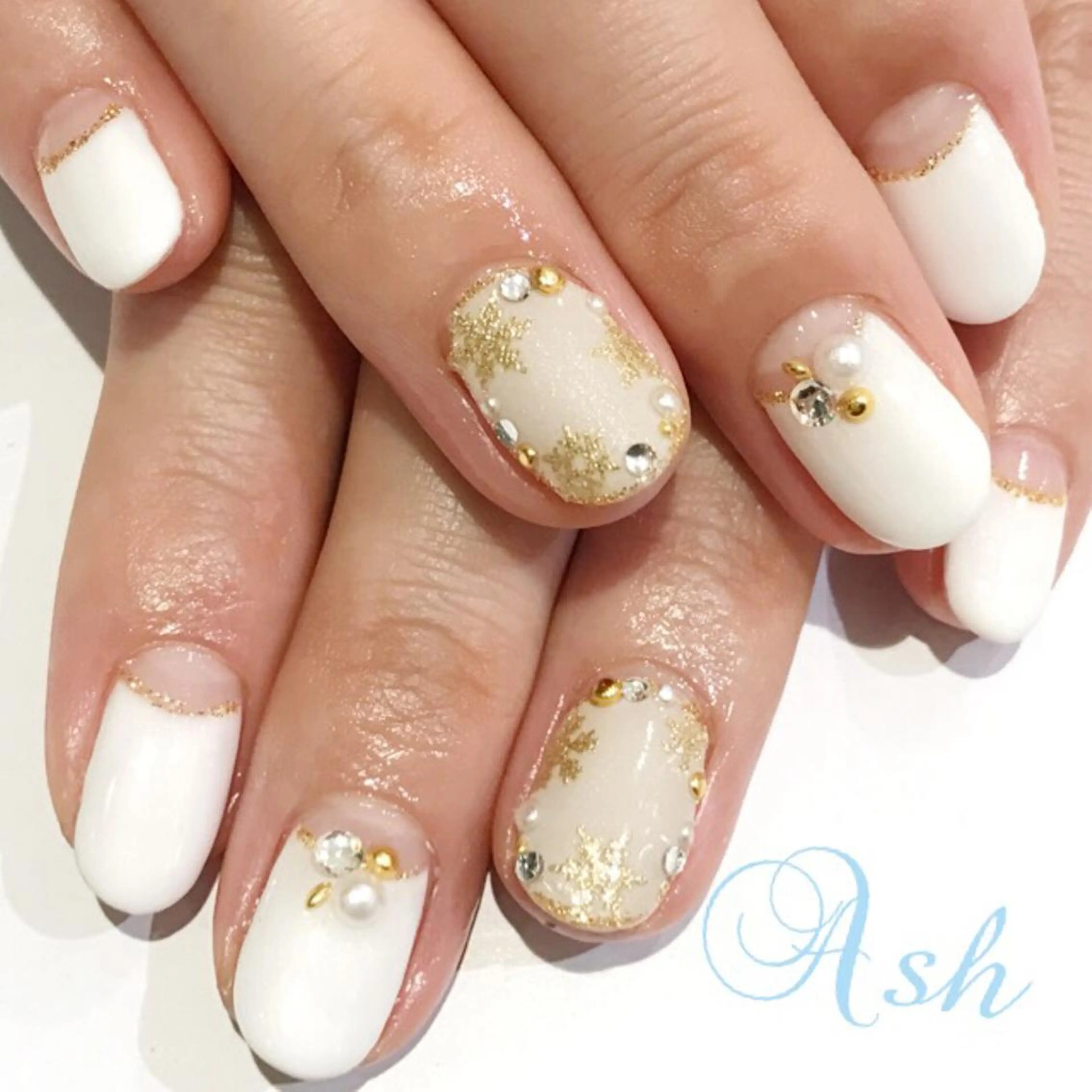 ネイル フレンチネイル 逆フレンチ 🩵NORIKO 上品ネイルが得意🩵のネイルデザイン