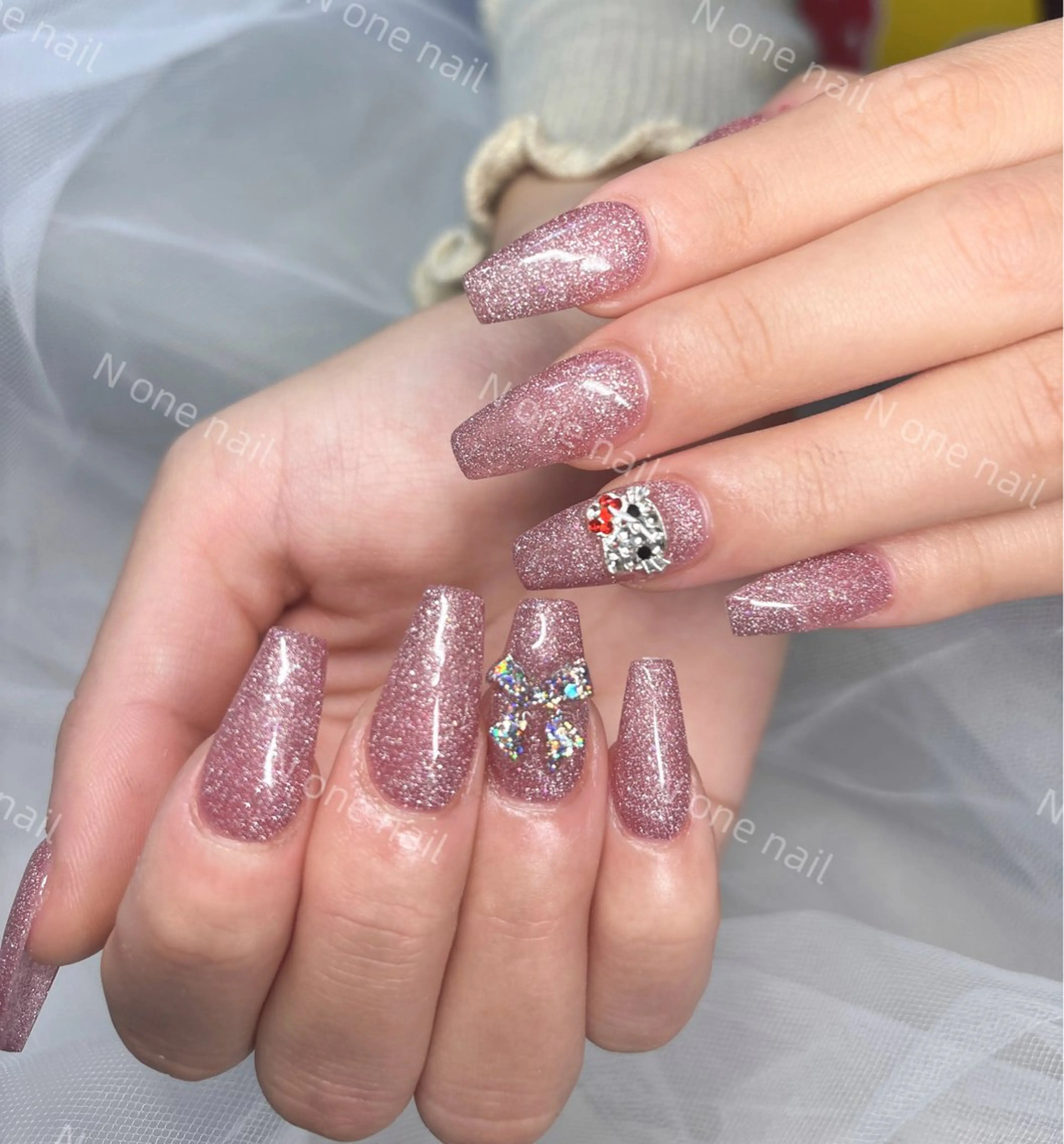 ネイル オーロラネイル フレンチネイル マグネットネイル ミラーネイル オフィスネイル N.one Miya🎀のネイルデザイン