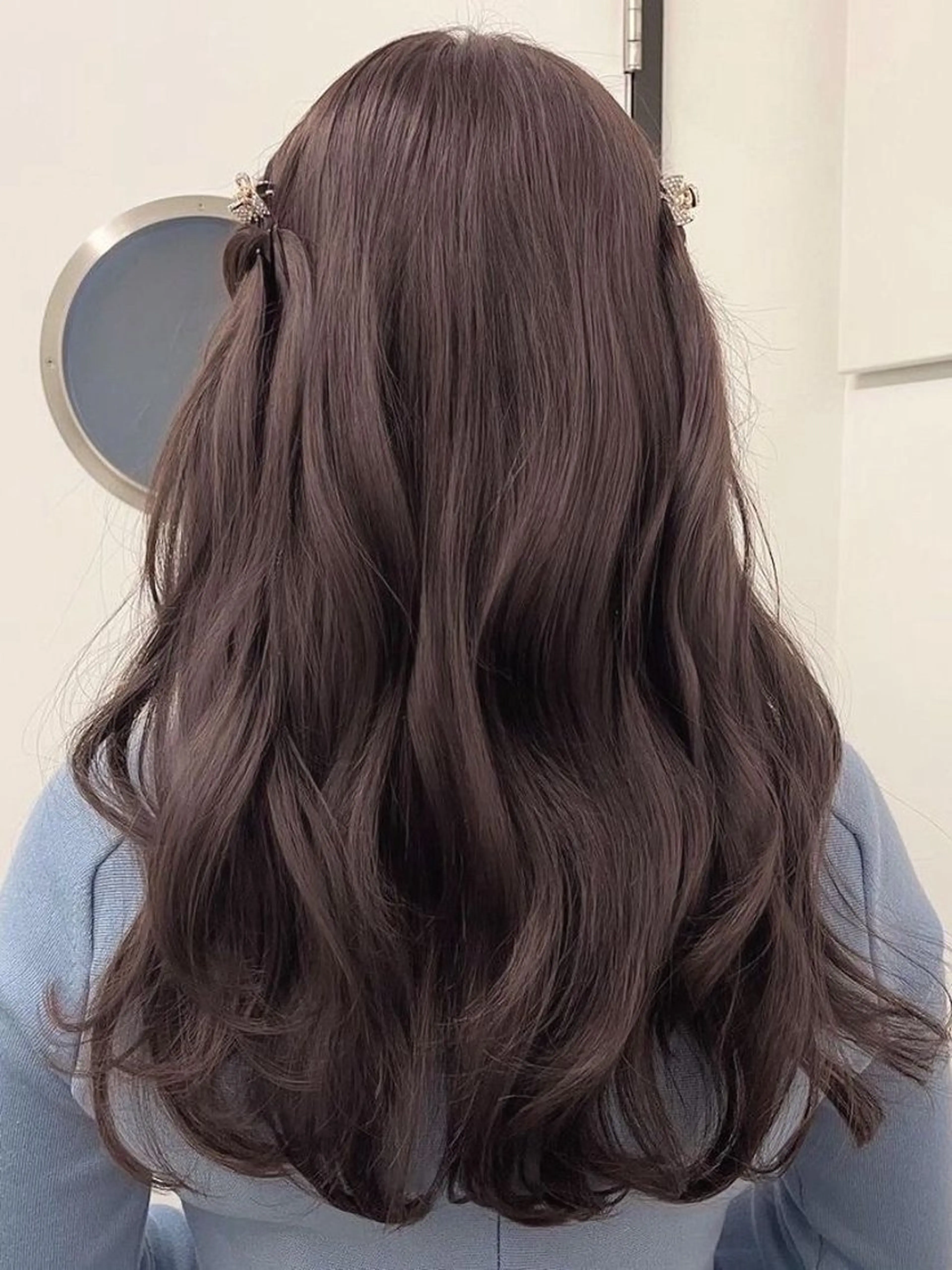 ロング カラー グレージュ ラベンダーカラー ラベンダーグレージュ ラベンダーグレー 表参道/ハイライト バレイヤージュのヘアスタイル