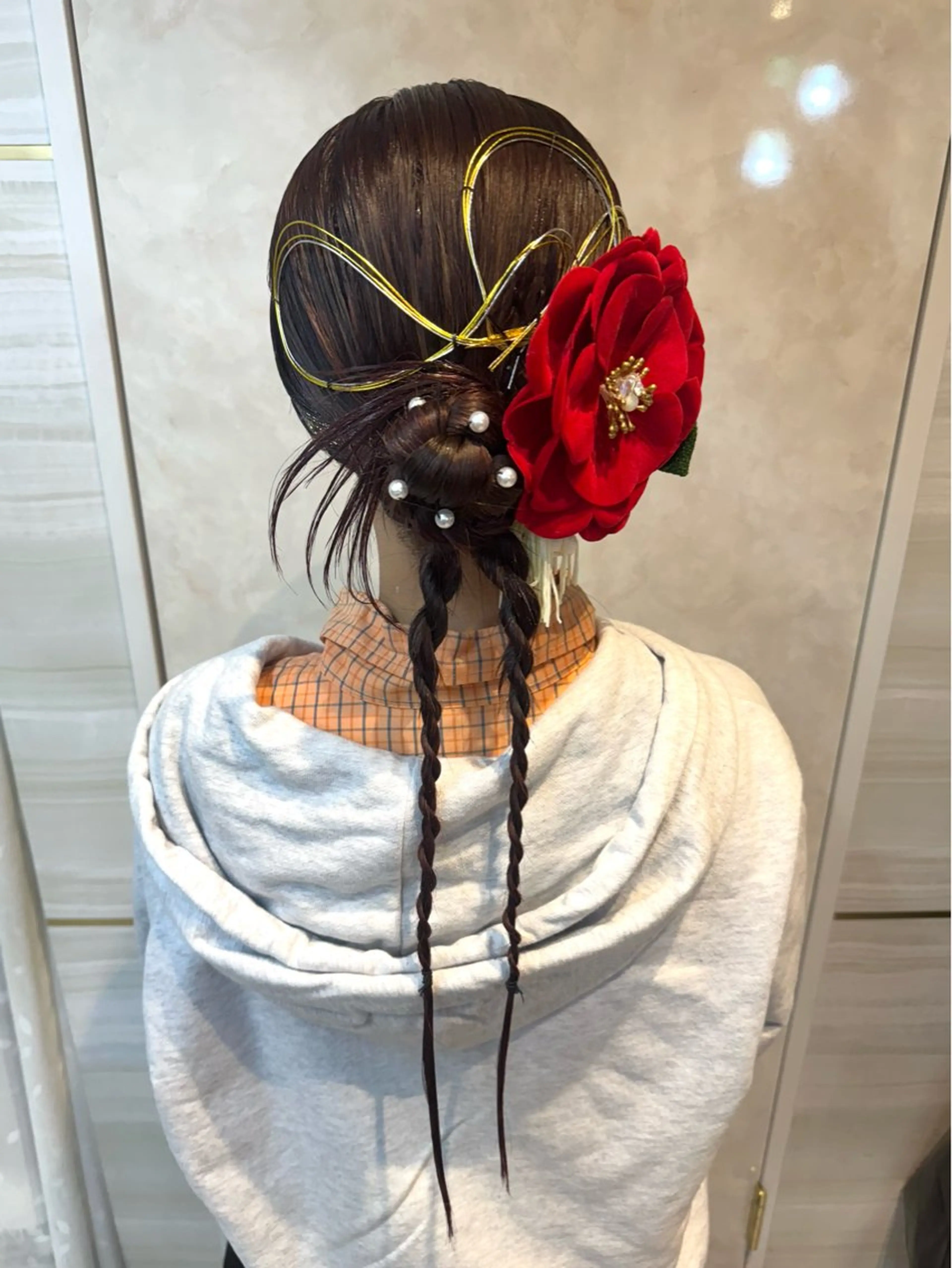 ヘアアレンジ ヘアセット 🩶mana🩶艶髪 /カラーオンカラーのヘアスタイル