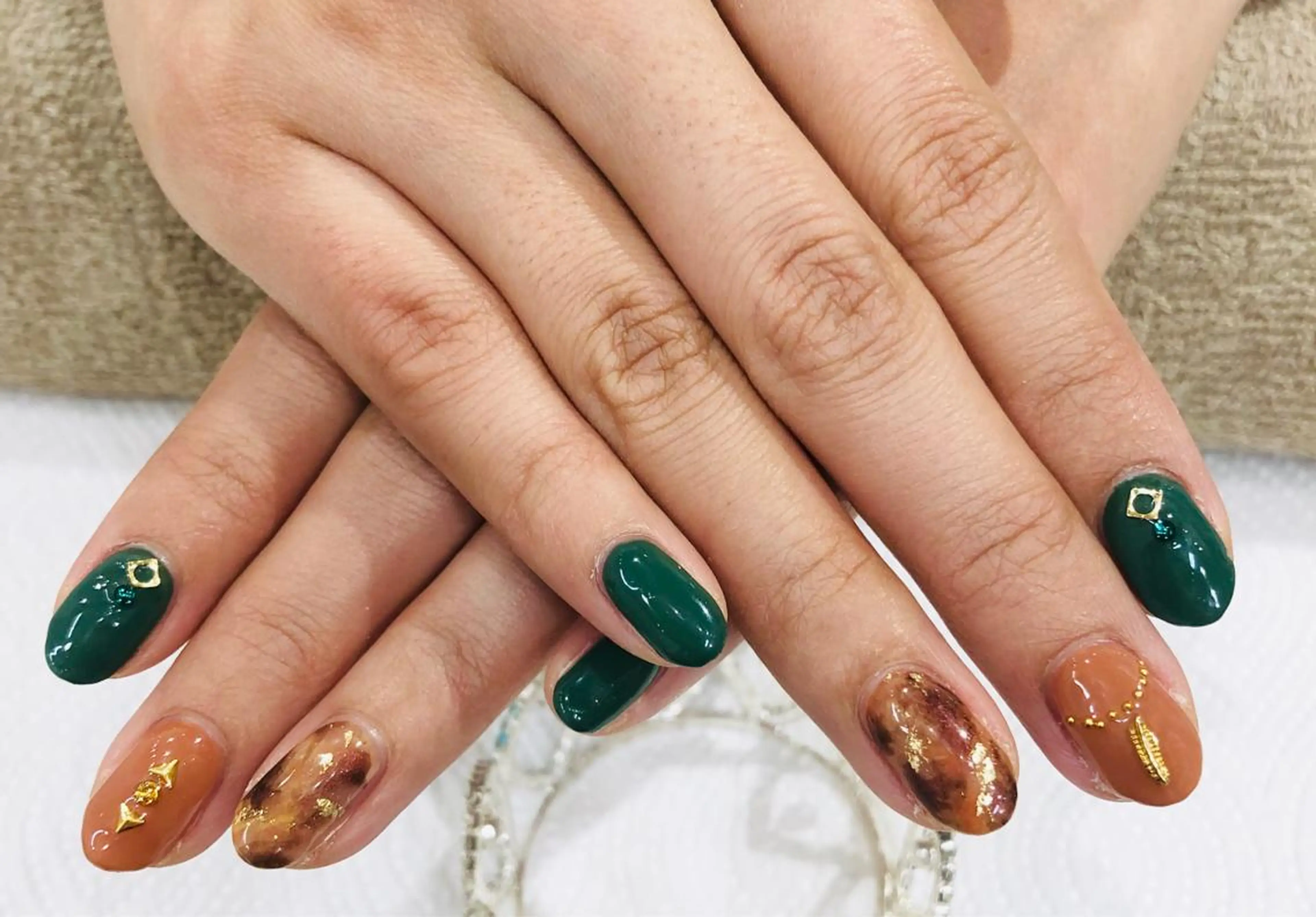 ネイル CROWN プライベートサロンのネイルデザイン