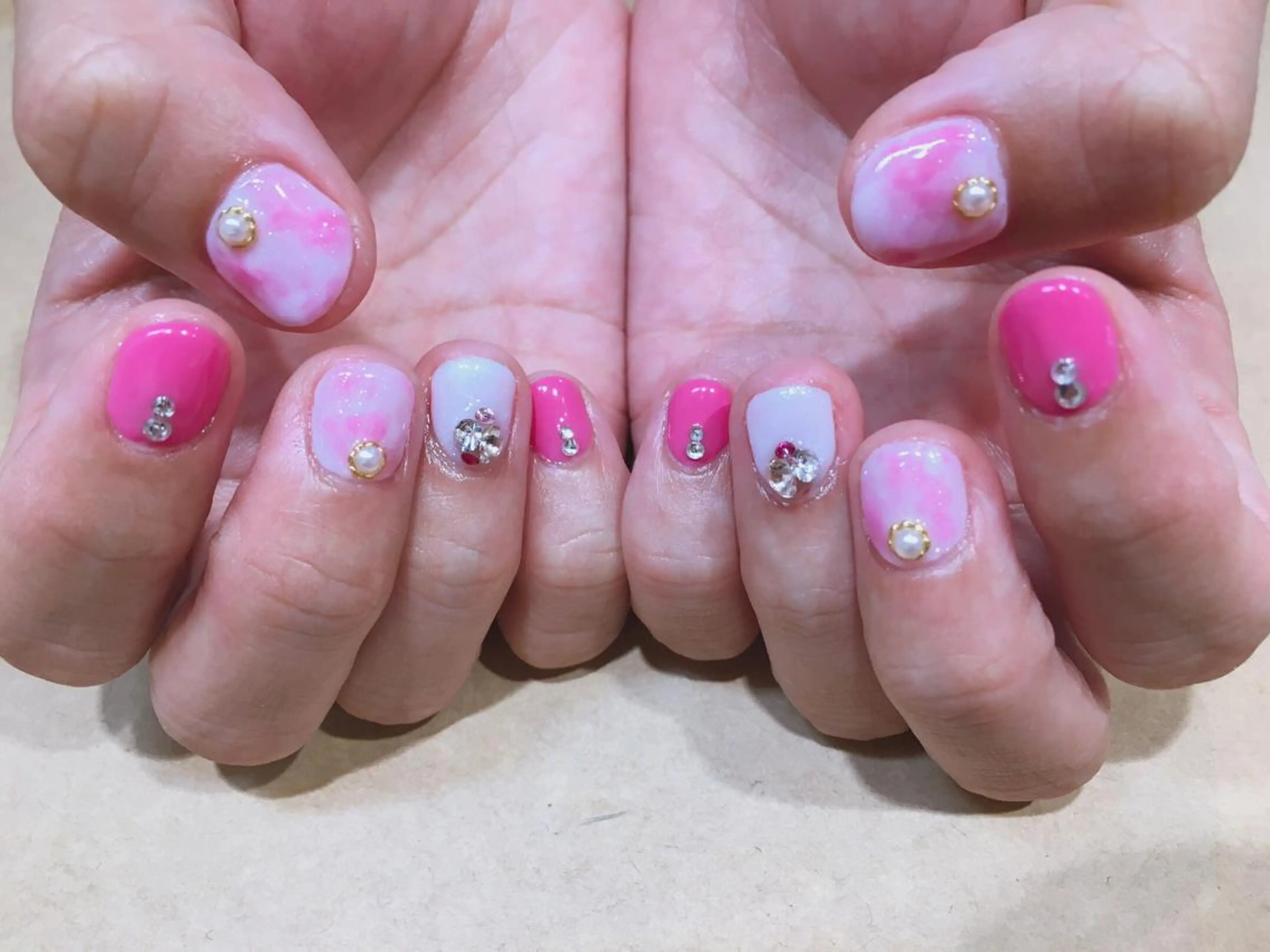 ネイル ピンク ホワイト JurerEye☆ Marikoのネイルデザイン