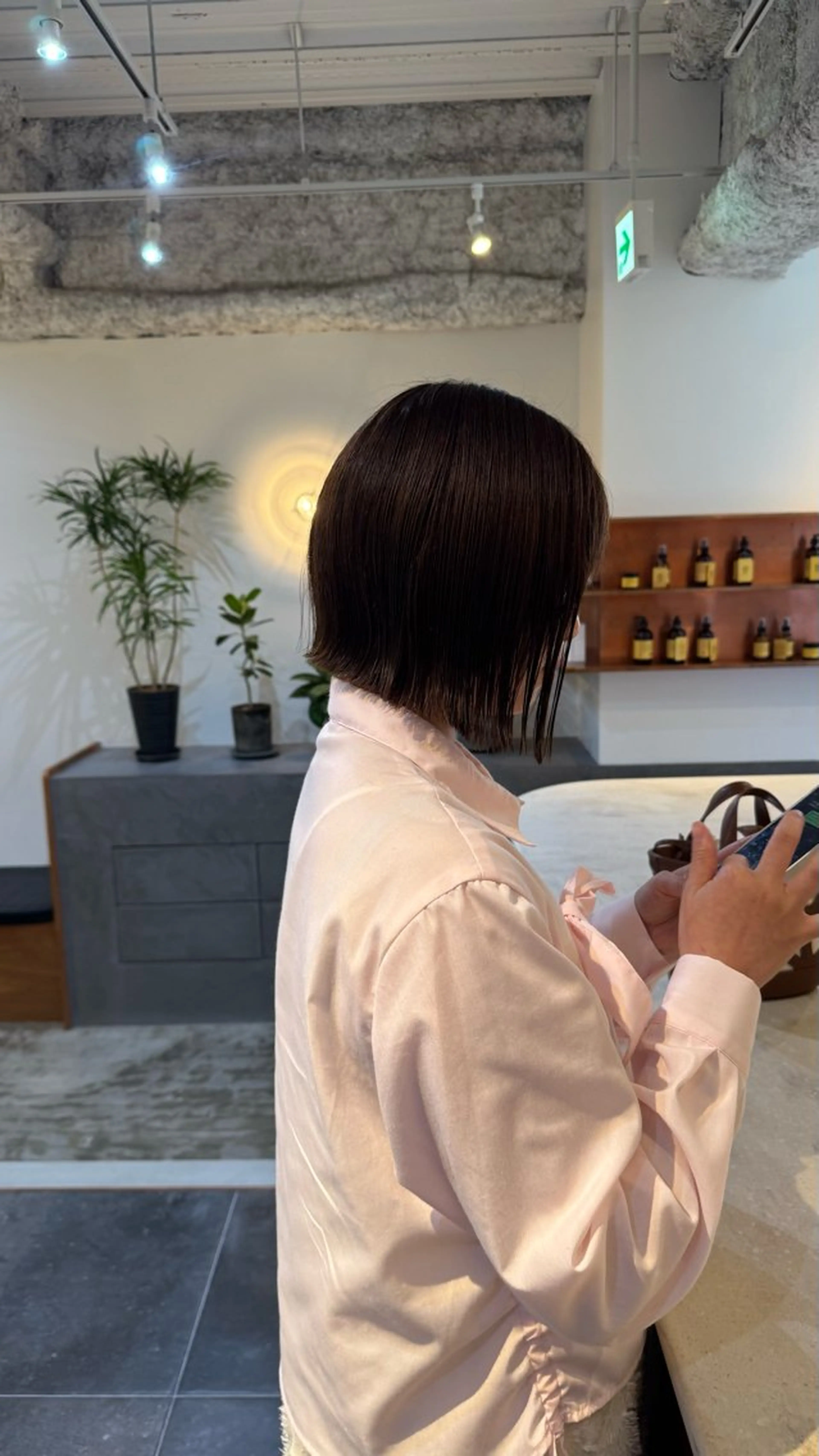 ショート 久屋大通/ 切りっぱなしボブのヘアスタイル