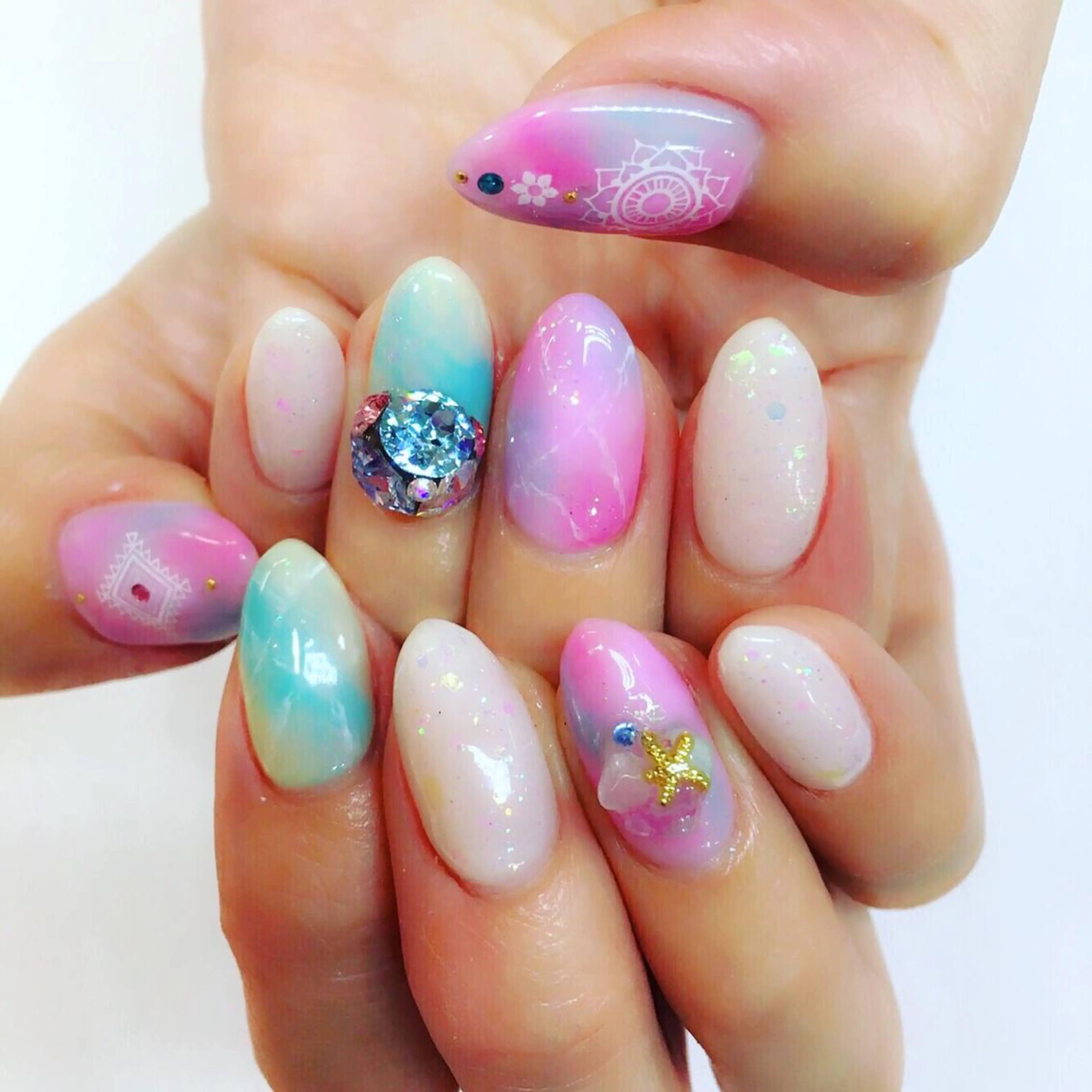 セミロング カラー パーマ ヘアアレンジ メンズ キッズ ネイル マツエク・マツパ NAILSGOGO shibuyaのネイルデザイン