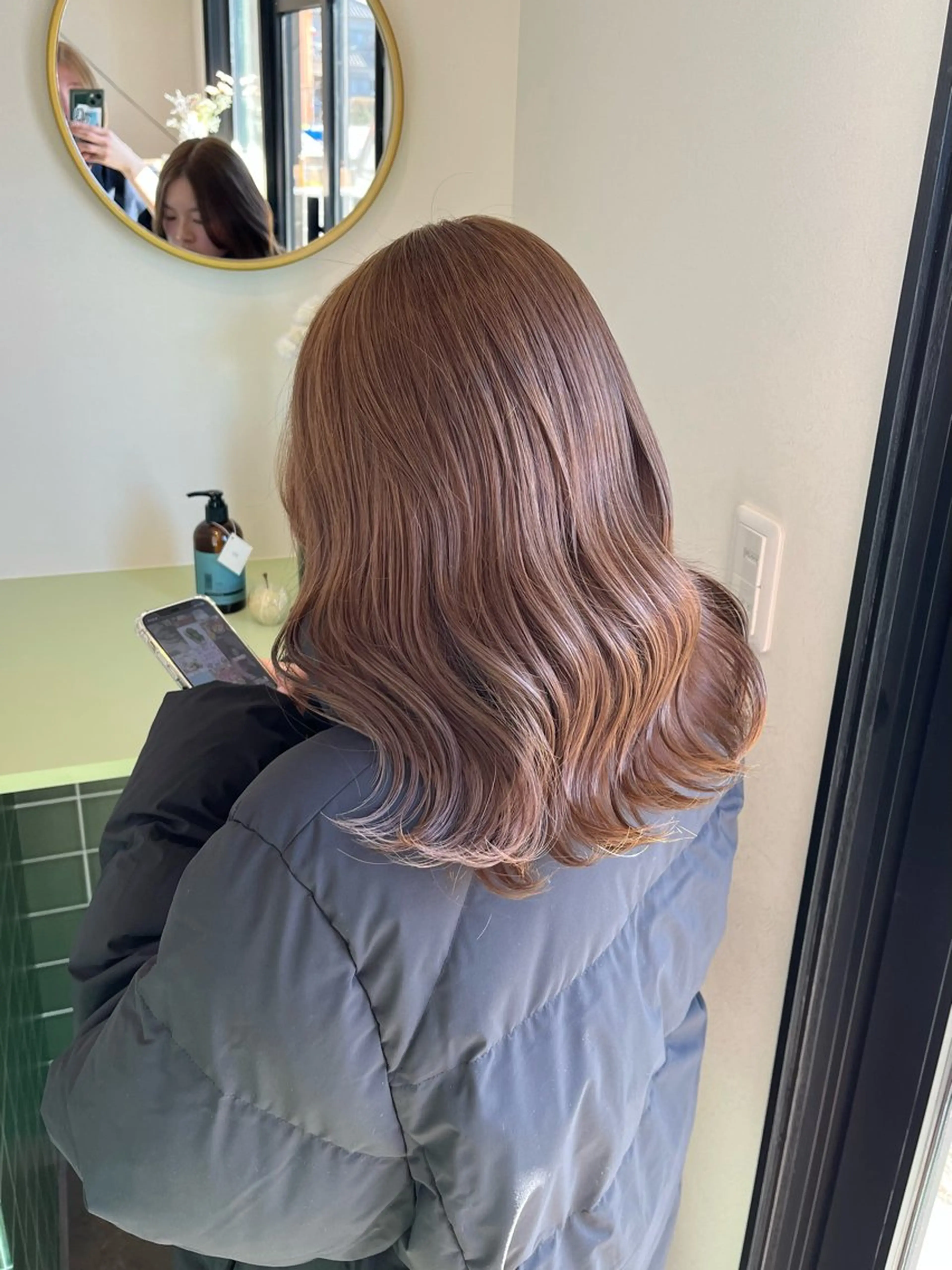 セミロング カラー ベージュカラー ブリーチ ダブルカラー ヘーゼル ブリーチなしカラー ヘアカラー 本木下朋花/髪質 改善×ダブルカラーのヘアスタイル