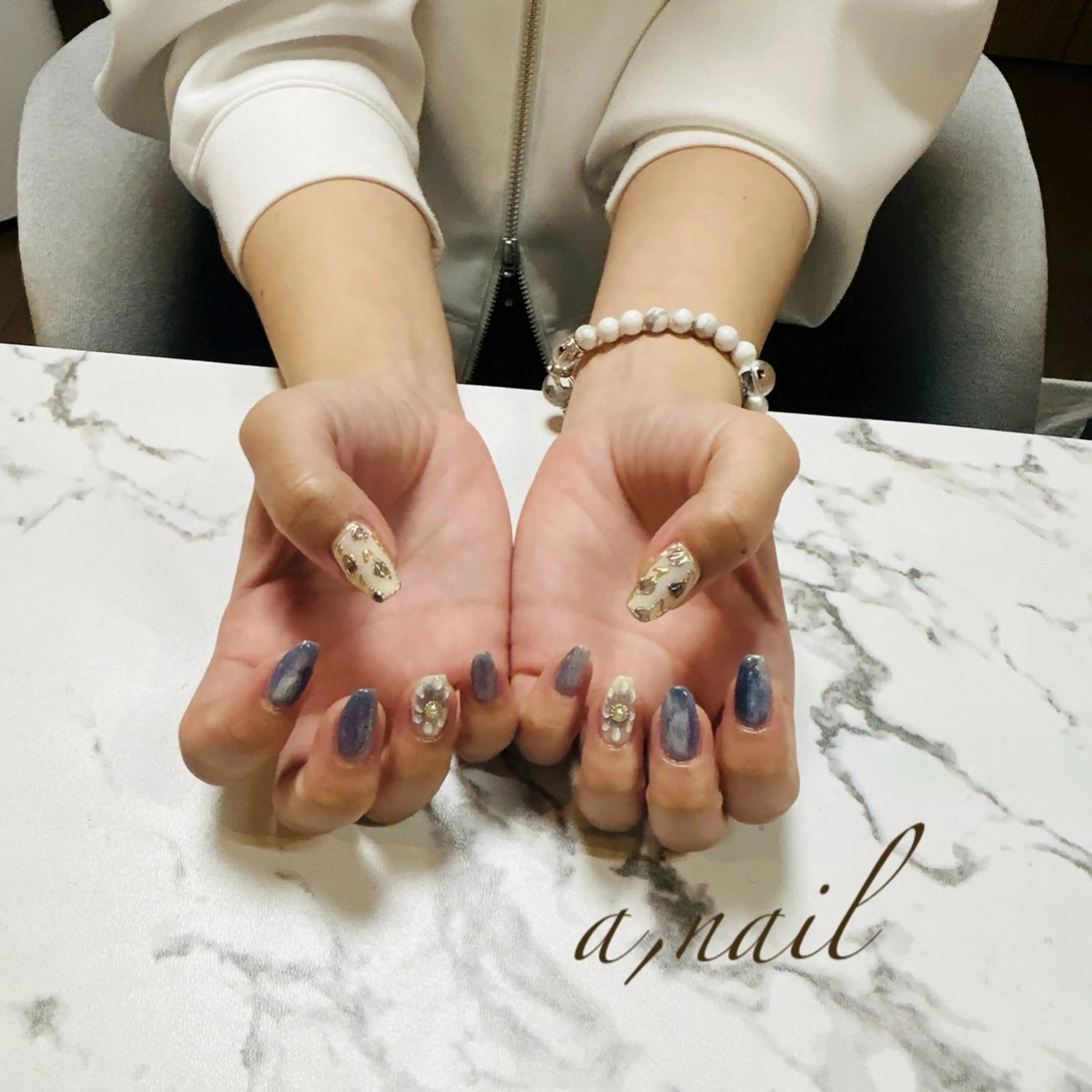 ネイル フラワーネイル キラキラネイル ミラーネイル ニュアンスネイル ぷっくりネイル ハンドネイル ネイルサロン エーネイルのネイルデザイン