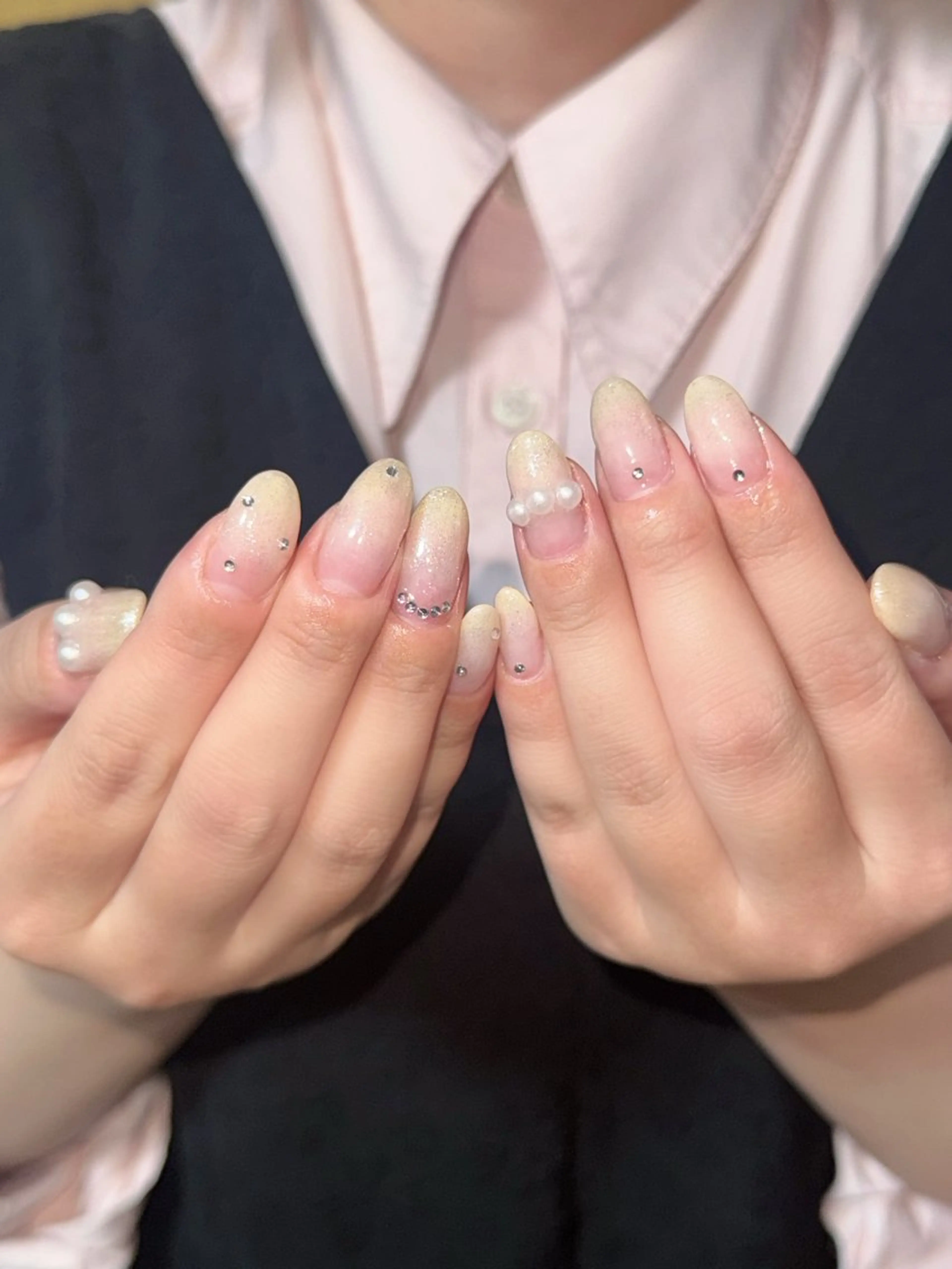 ネイル グラデーション 奥岡 花恋のネイルデザイン