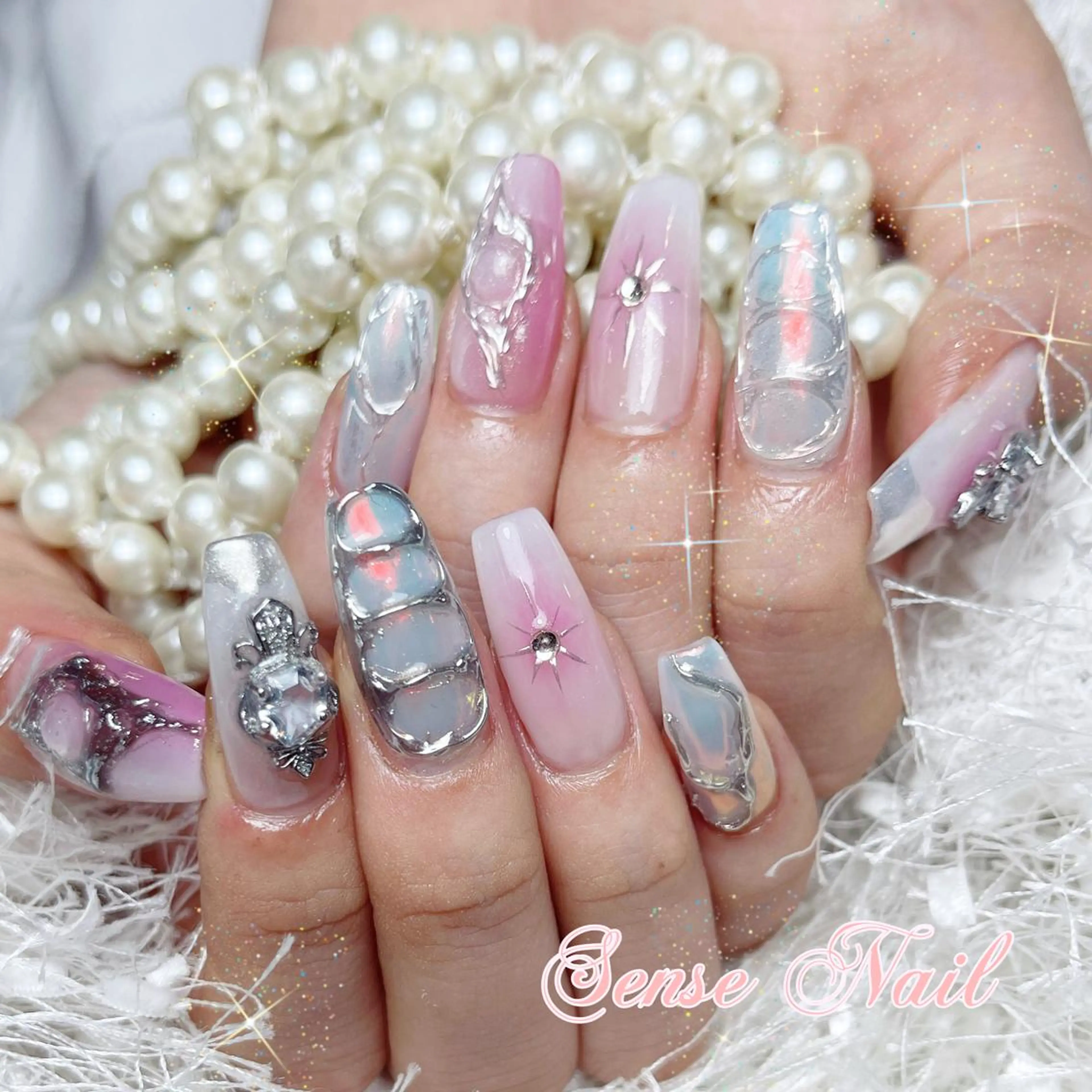 キッズ マツエク・マツパ ネイル ヘアアレンジ AKO あこ💅のネイルデザイン