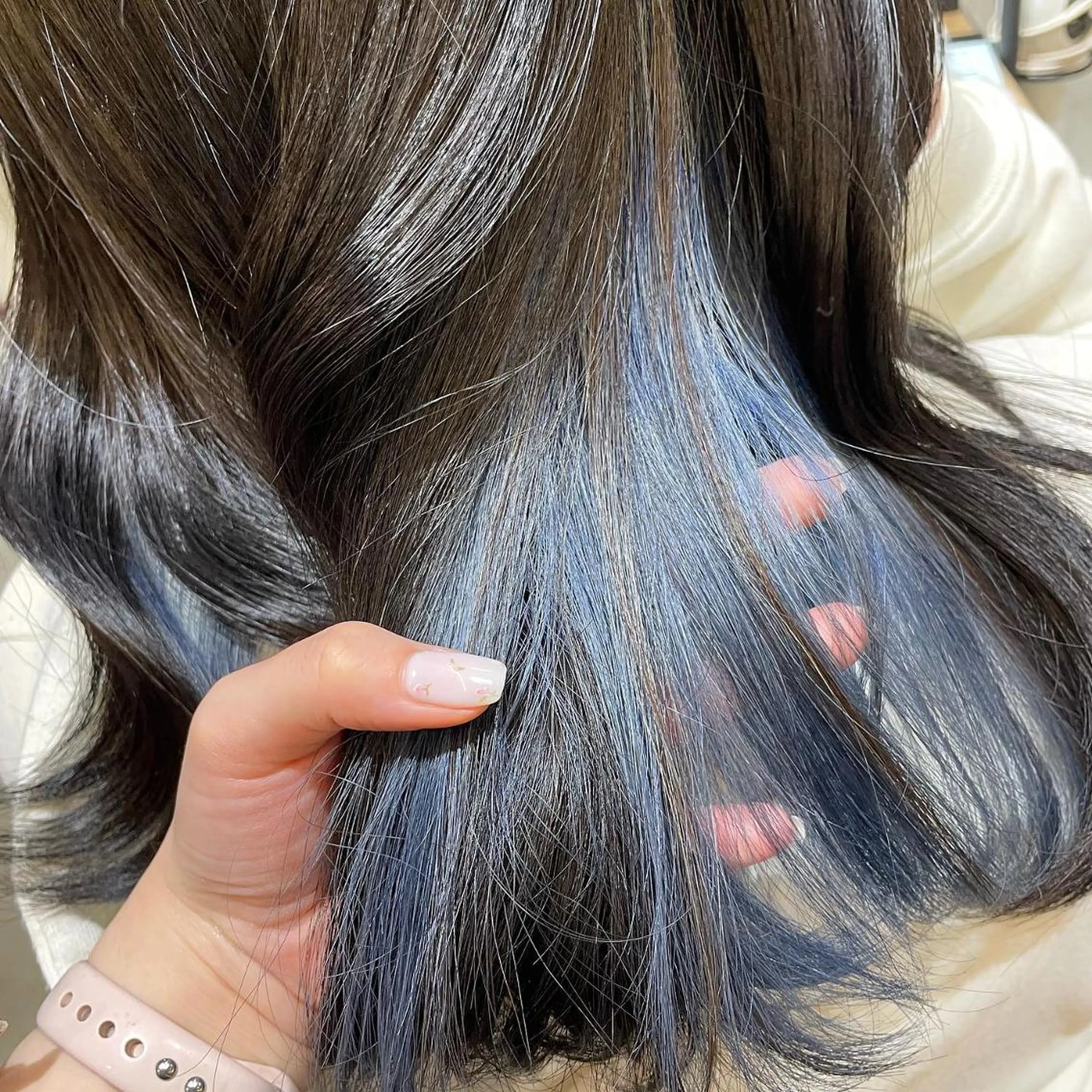 カラー ヘアアレンジ ブリーチ ブルーカラー 透明感カラー インナーカラー ブリーチなしカラー 𝙢𝙞𝙮𝙪🎀 girly hairのヘアスタイル