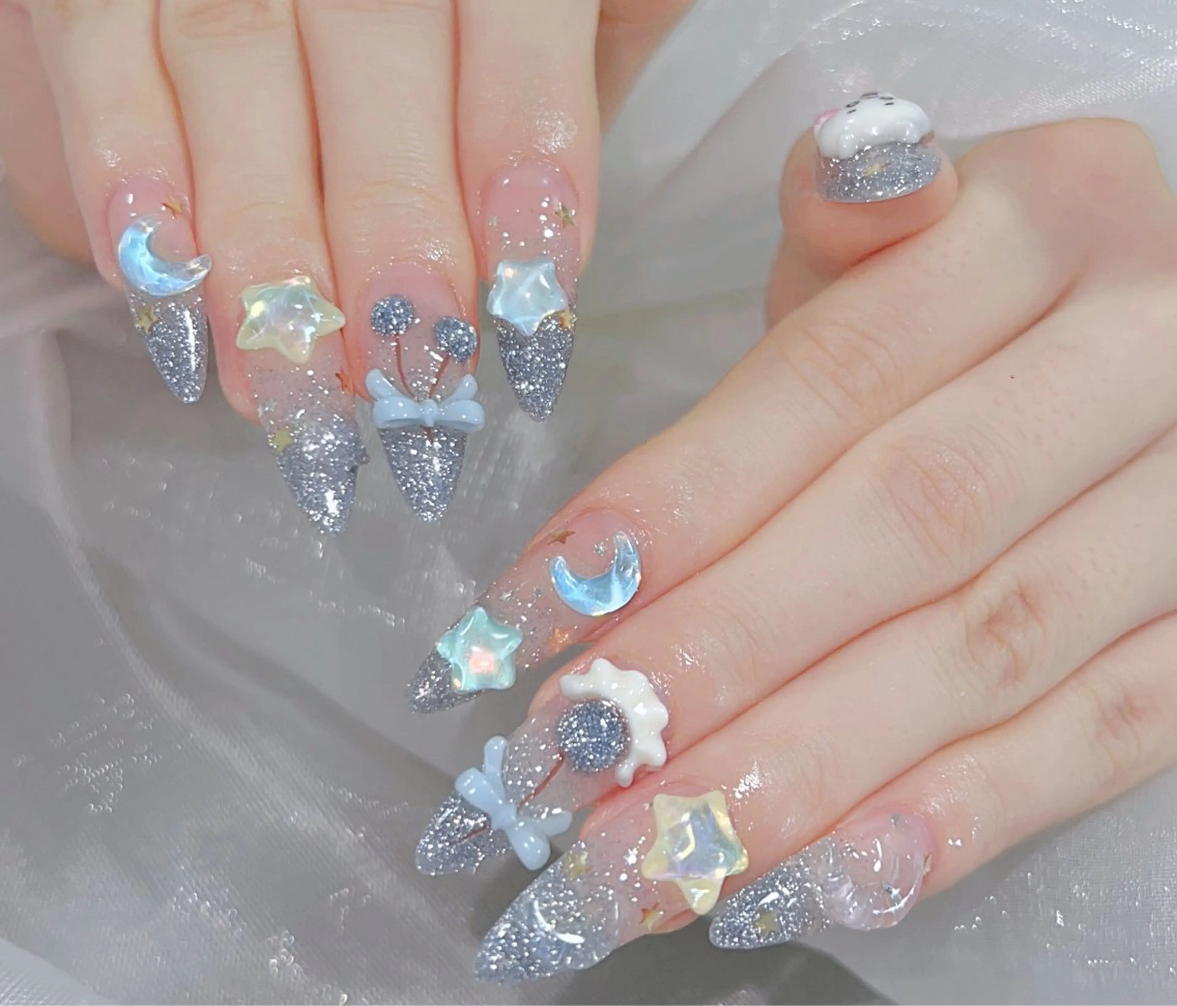 ネイル オーロラネイル クリアネイル フラッシュネイル ジェルネイル グラデーション ZUZU AMEE NAILのネイルデザイン