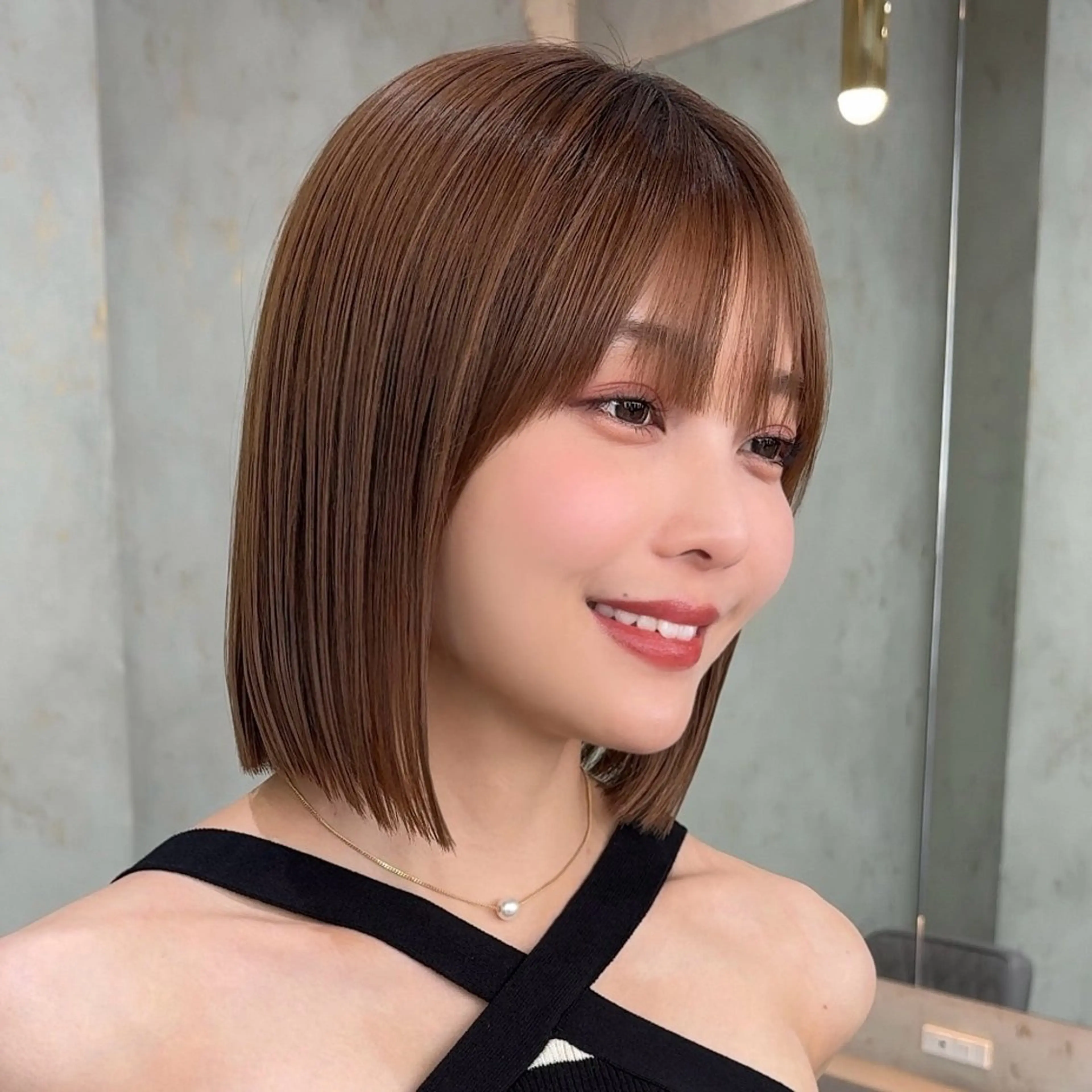 ショート カラー カット ヘアカラー トリートメント 莉乃/縮毛矯正/髪質 改善/艶カラーのヘアスタイル