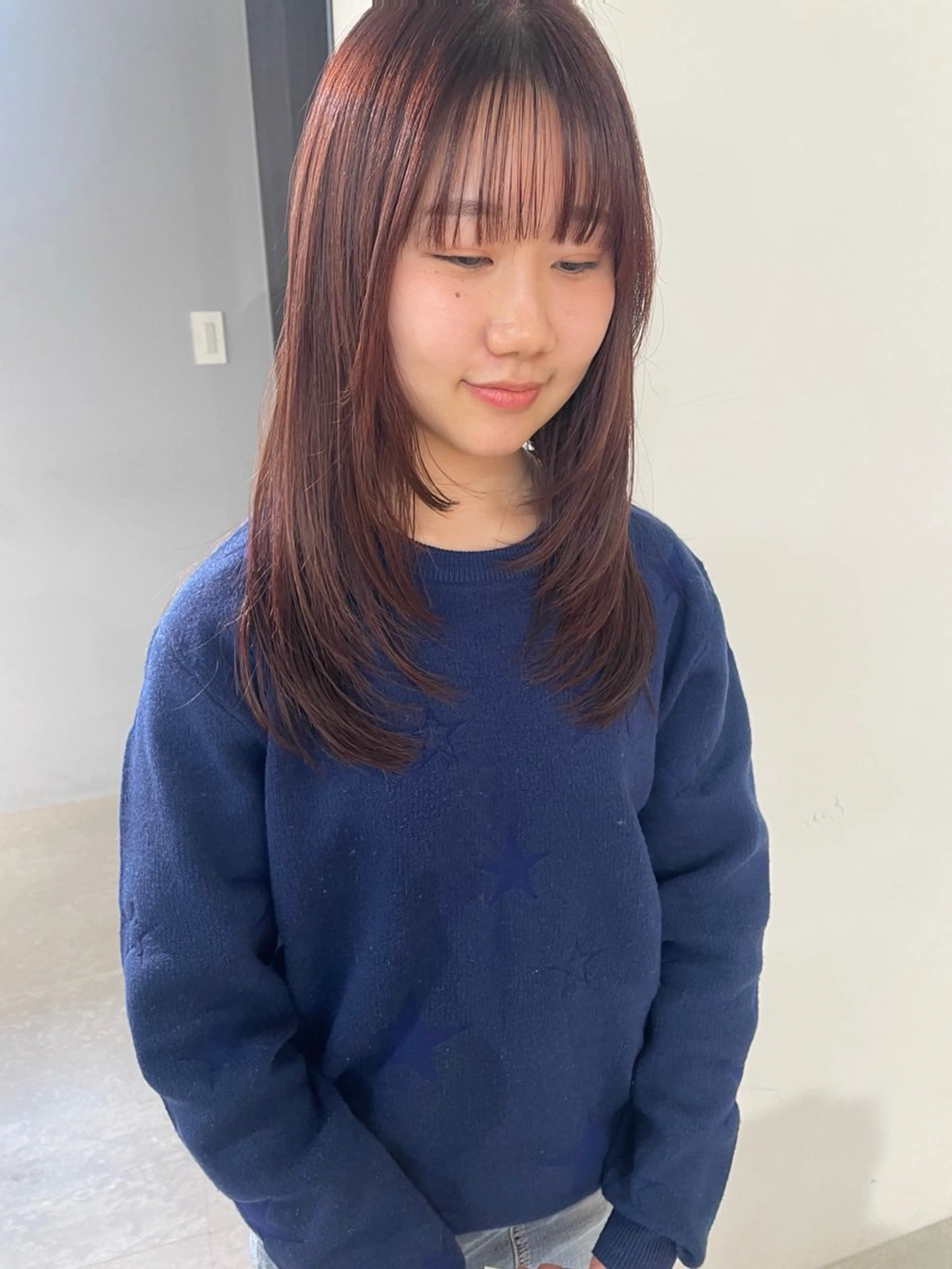 セミロング カラー ベージュカラー ブリーチ ブラウンカラー ダブルカラー ブリーチなしカラー カット ヘアカラー トリートメント MIU/ルーツカラー 顔まわりレイヤーのヘアスタイル