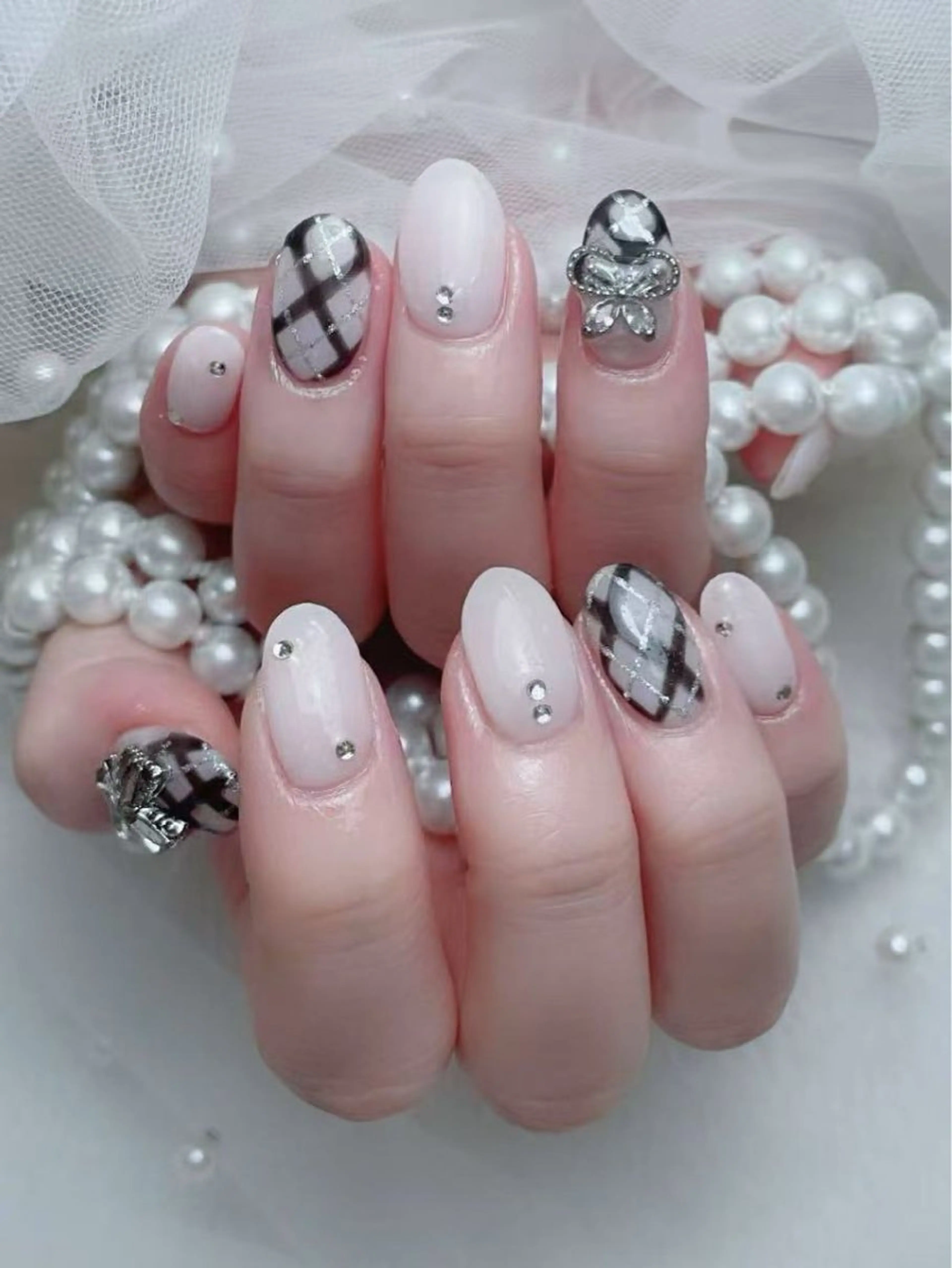 ネイル チョウ チョウのネイルデザイン