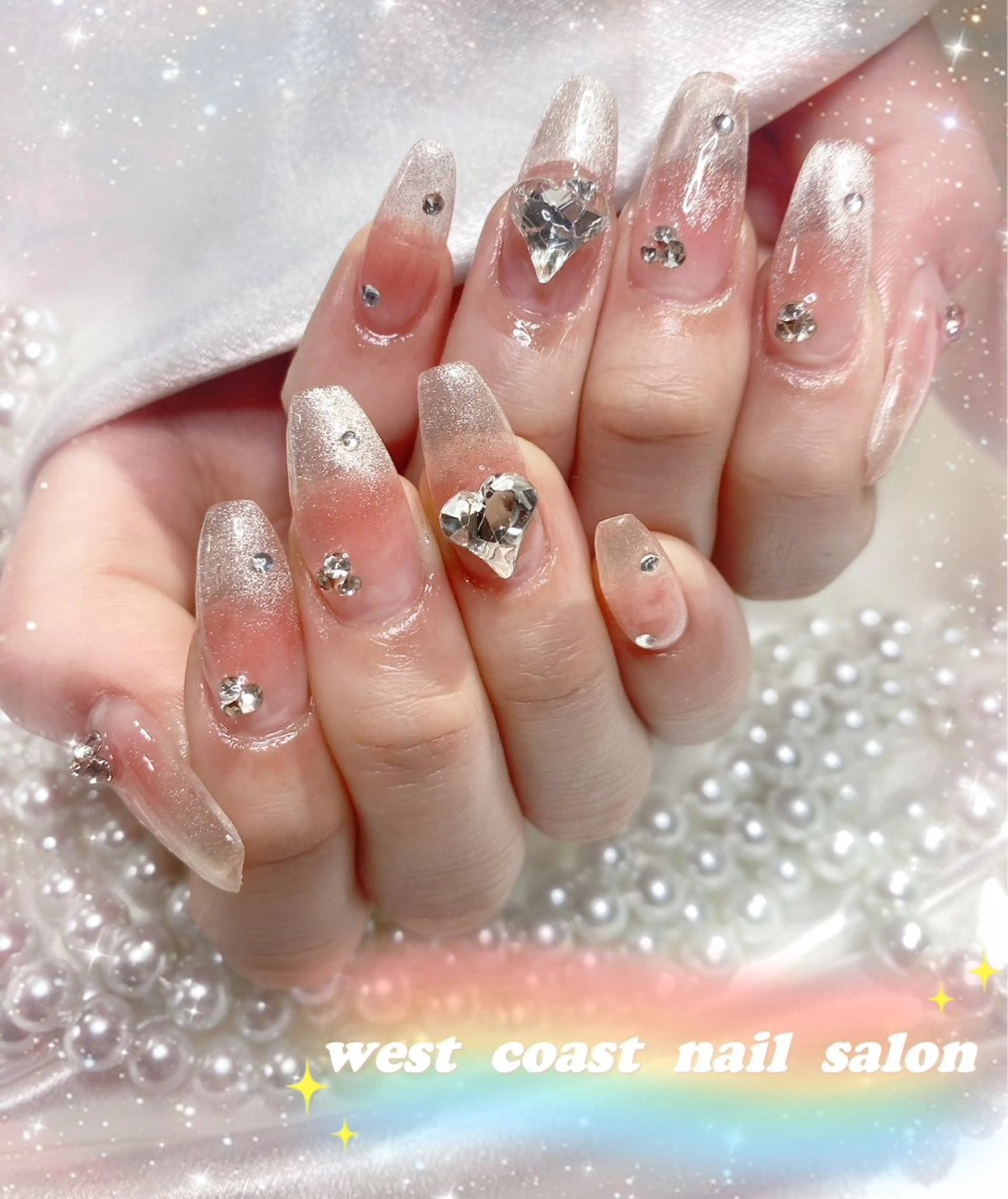 ネイル チークネイル グラデーション マグネットネイル ハンドネイル ハンドケア リボン、ガーリー パーツ放題専門店のネイルデザイン