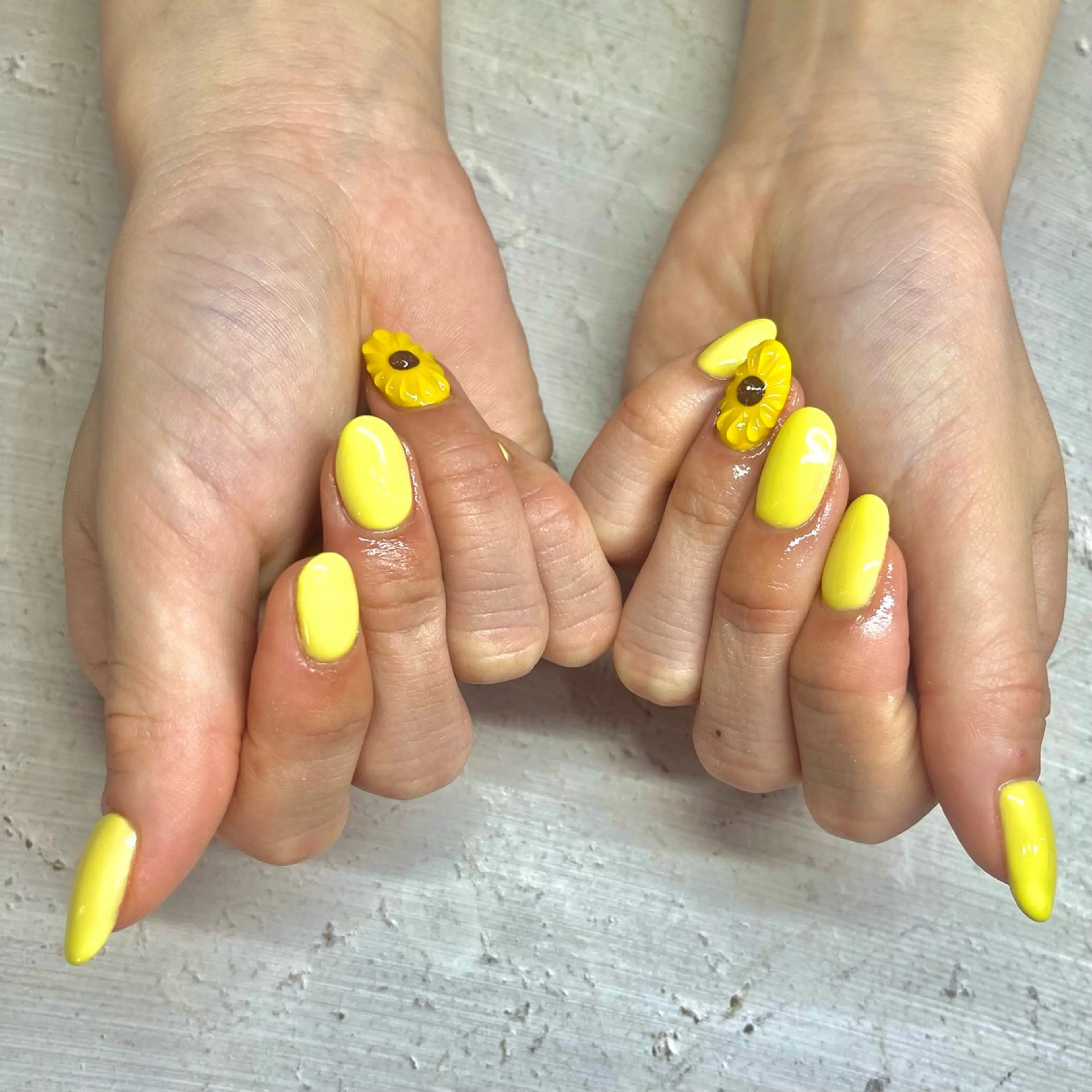 ネイル 石松 姫花のネイルデザイン