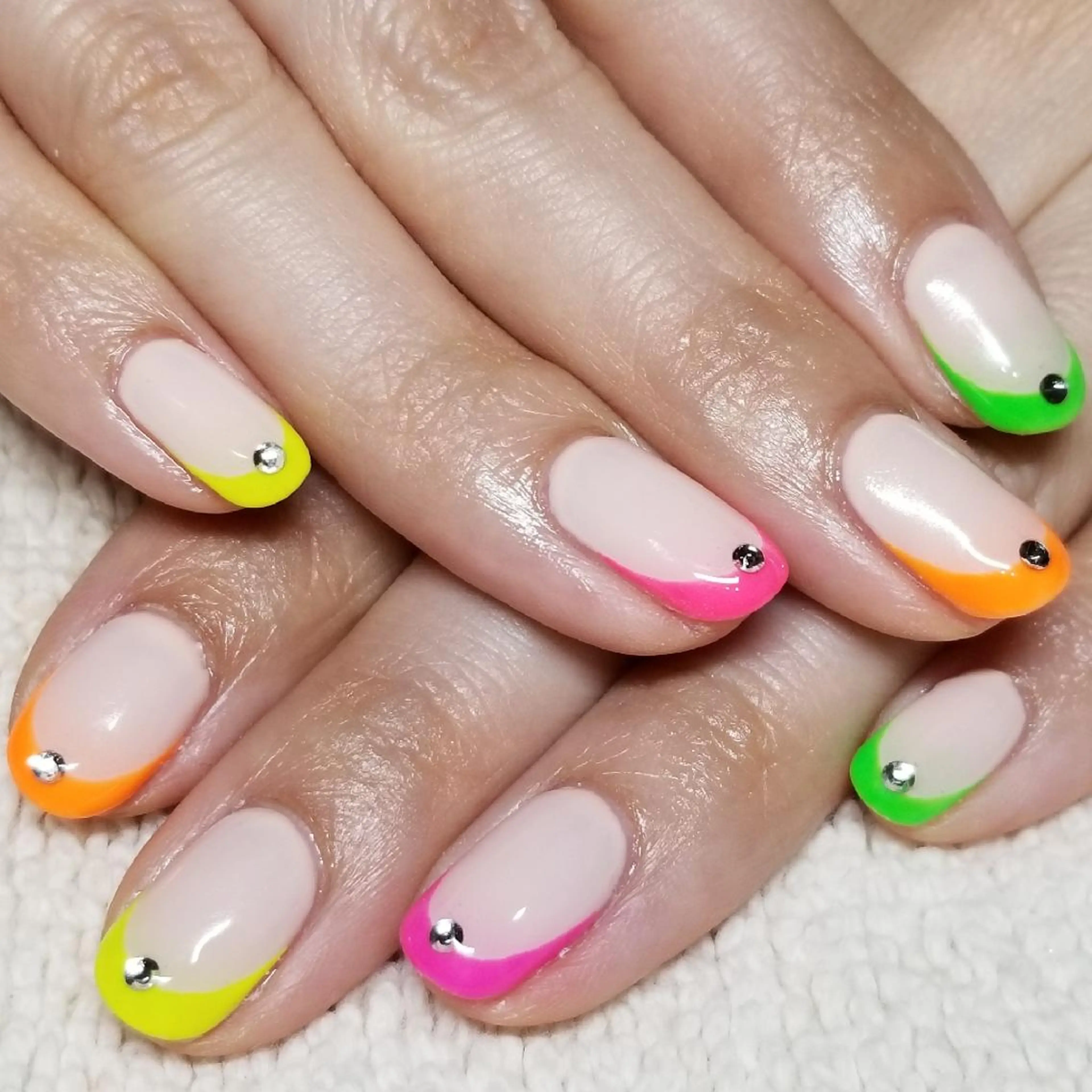 ネイル フレンチネイル ワンカラーネイル ホワイト ハンドネイル よしだ ひろきのネイルデザイン