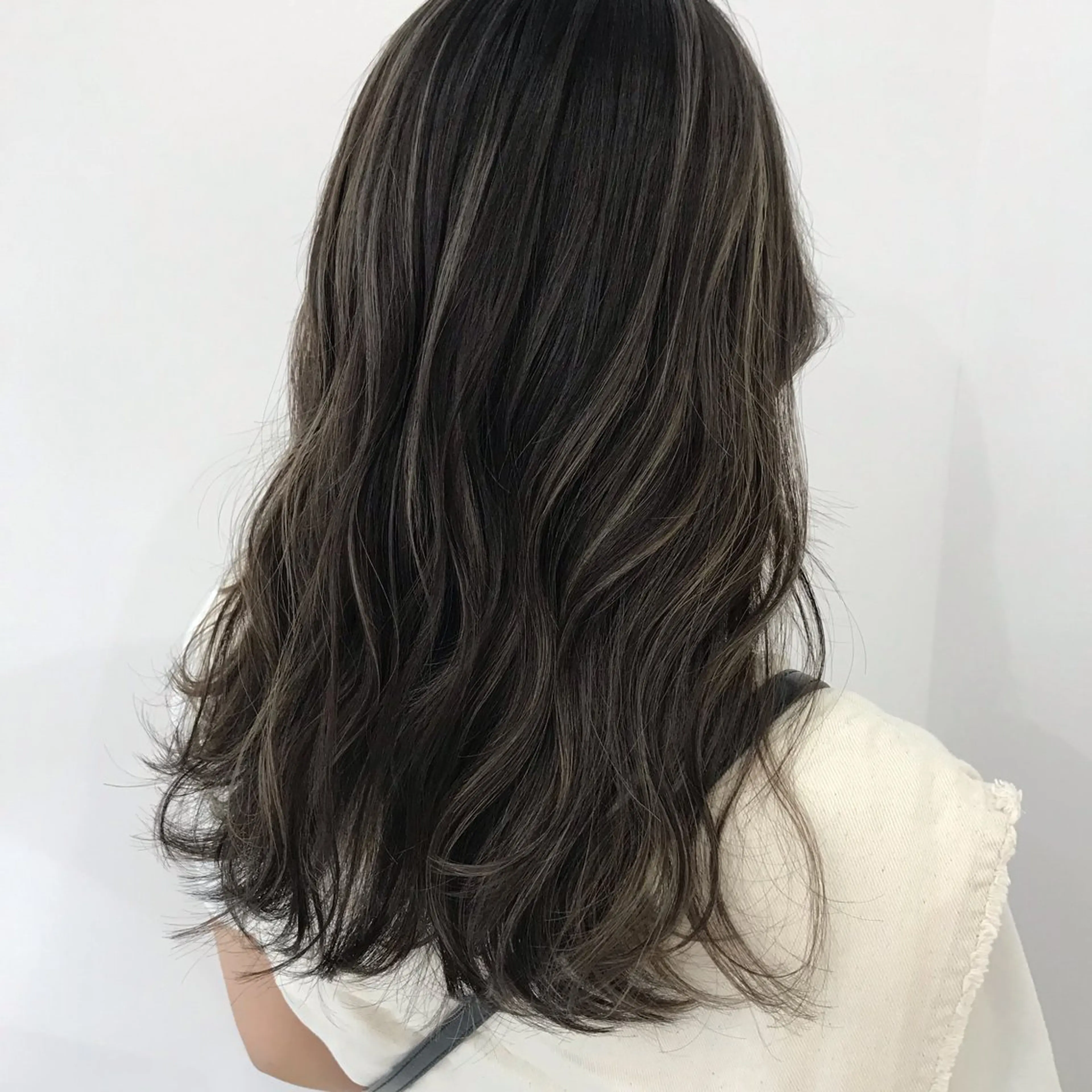 ミディアム カット ヘアカラー トリートメント 天王寺の美容師 わだひろしのヘアスタイル