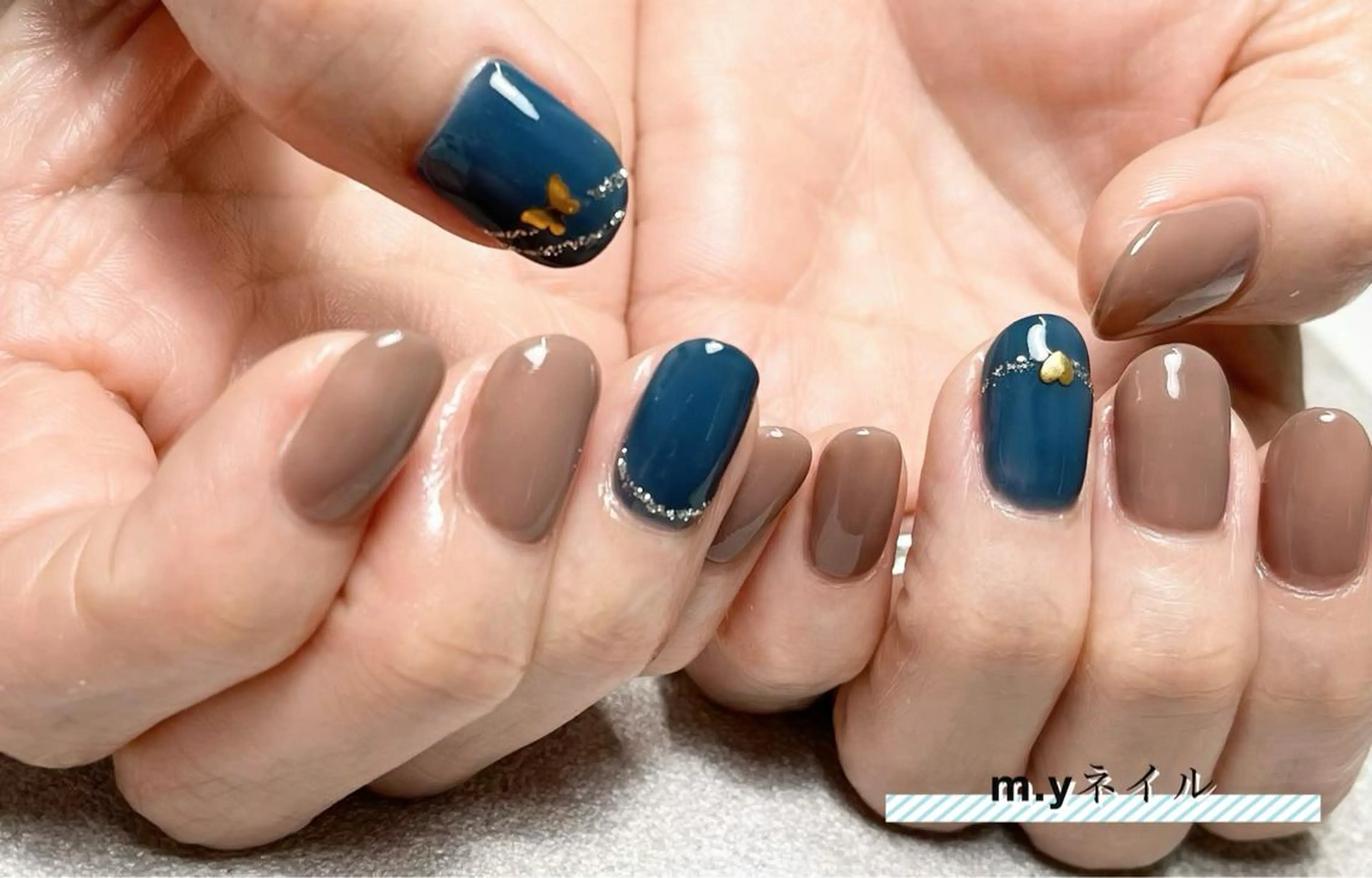 ネイル ブルー ブラウン ラメ(グリッター) m.yネイル所属・S Mayuのネイルデザイン