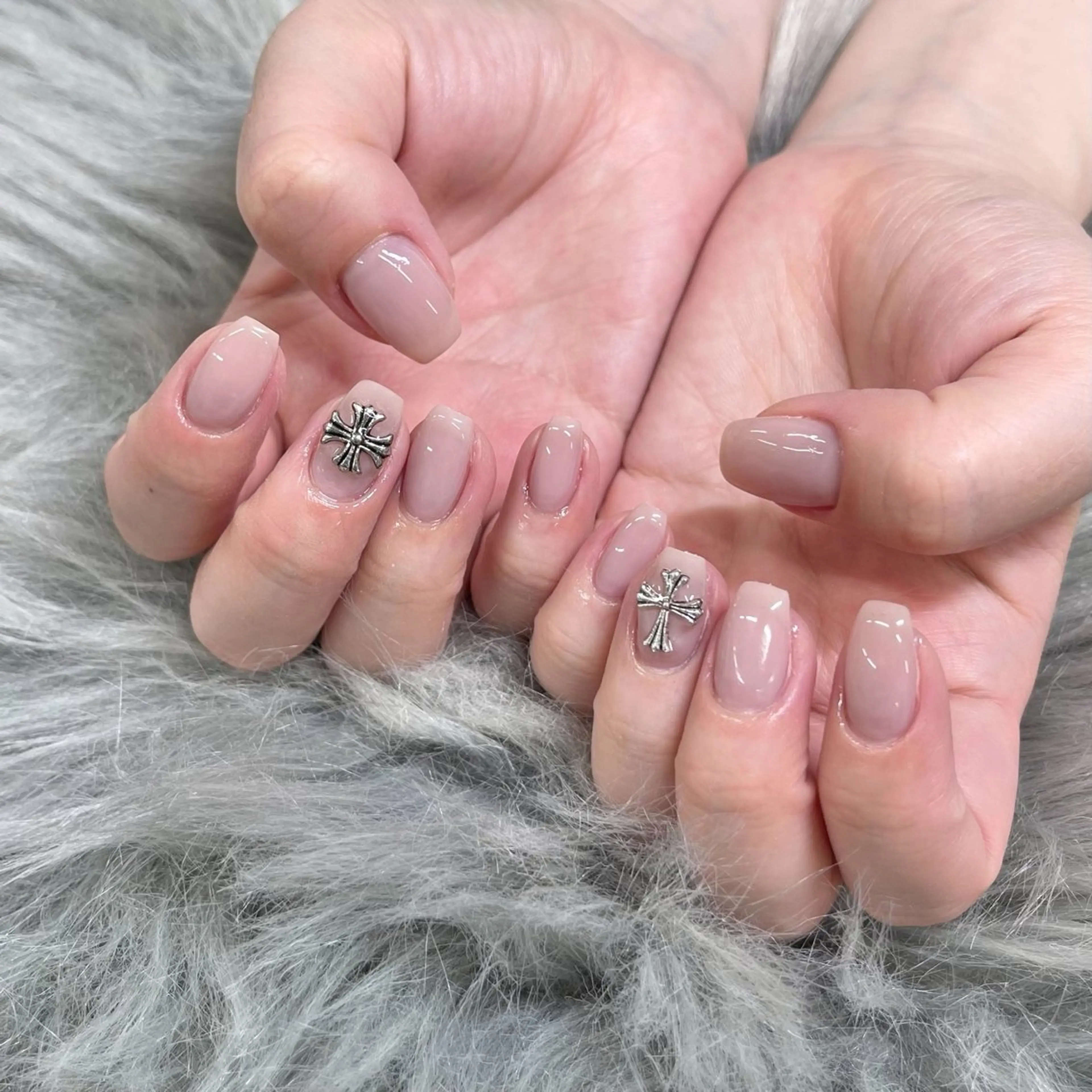 ネイル PEEKABOO京橋 EYE&NAILのマツエク・マツパデザイン