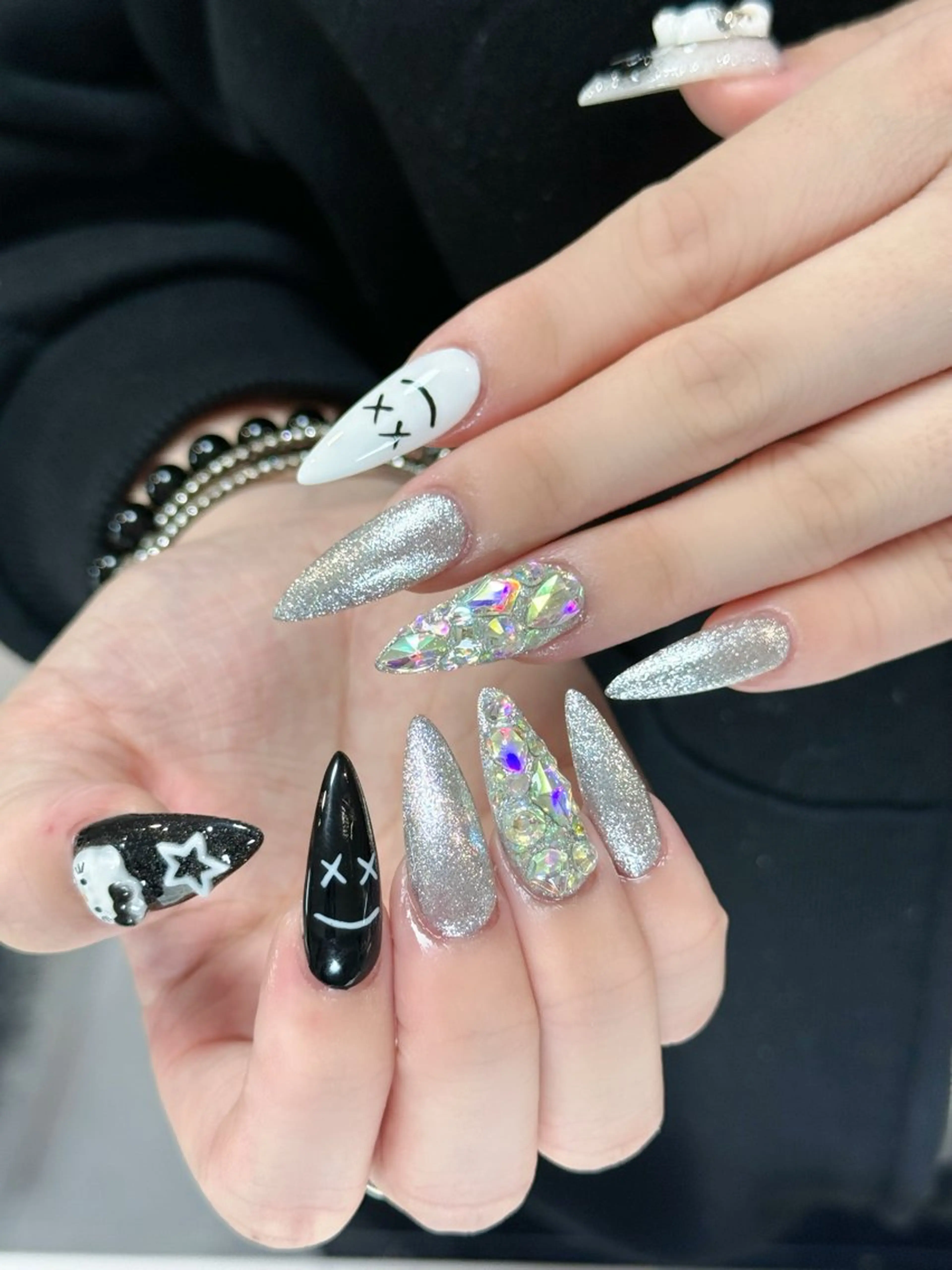 ネイル オーロラネイル ボルドー ブラウン 氷ネイル・うるうるネイル キラキラネイル ハンドネイル Julli NailStudioのネイルデザイン