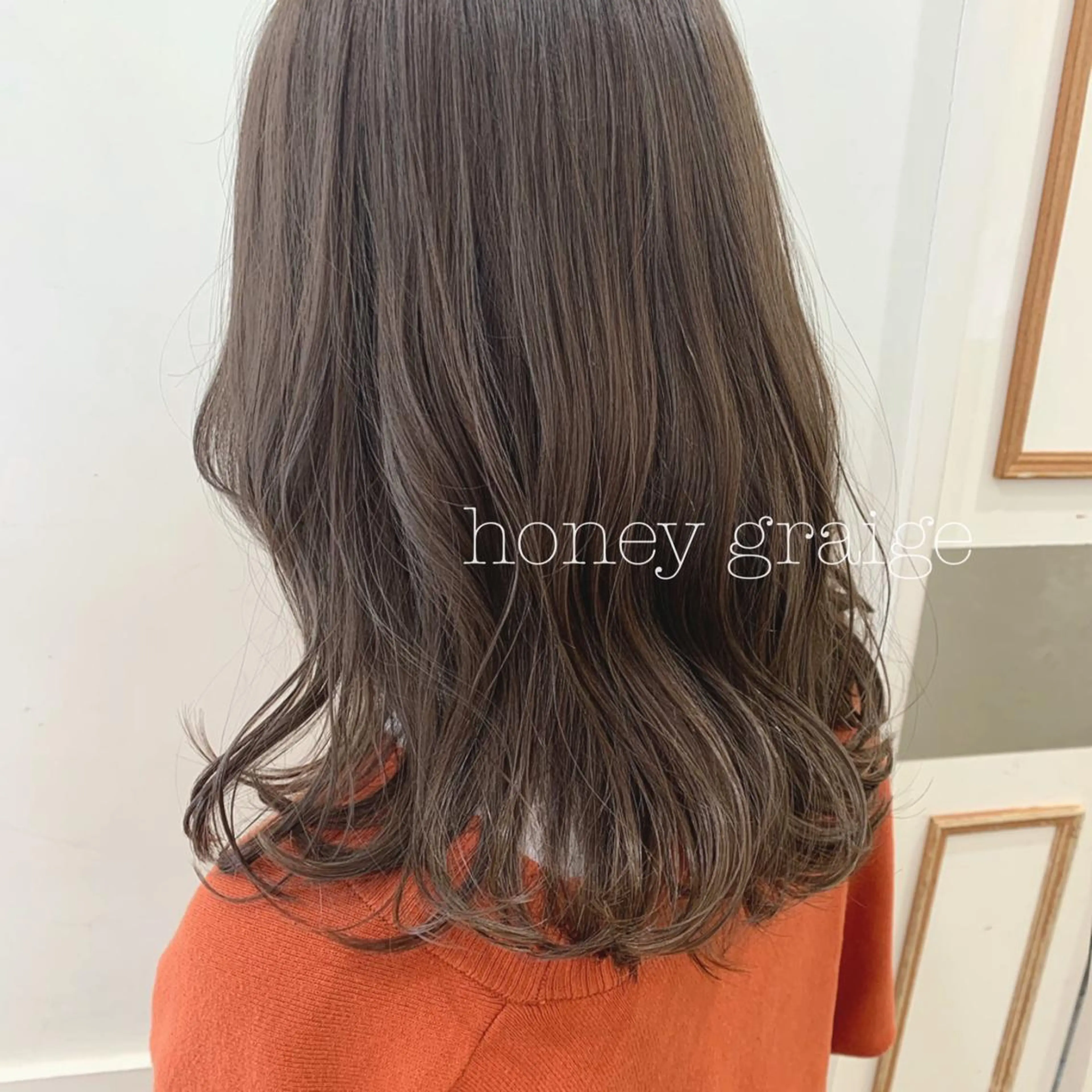 ミディアム カラー ヘアカラー トリートメント ぱつっとボブ/ 小野あかねのその他イメージ