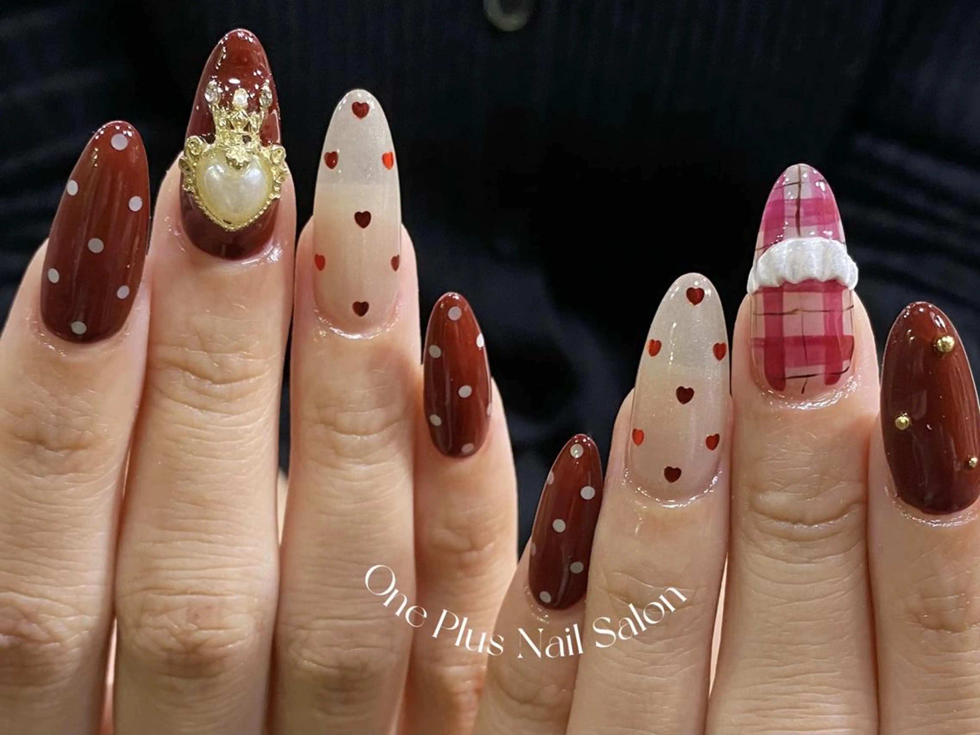 ネイル ガーリー ハート キラキラネイル 韓国ネイル ロングネイル ハンドネイル One Plus キキのネイルデザイン