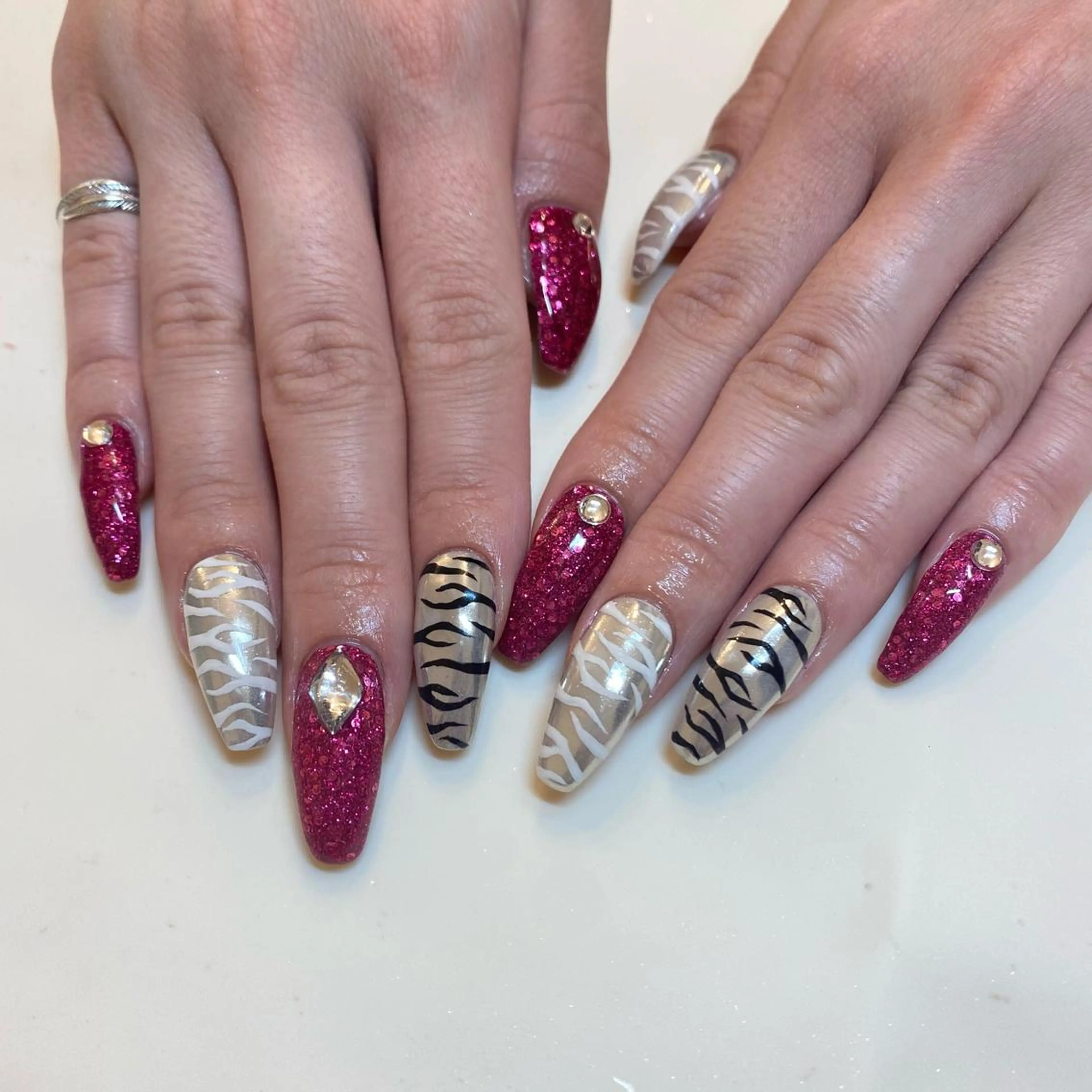 ネイル ハンドネイル 藤原 みゆのネイルデザイン